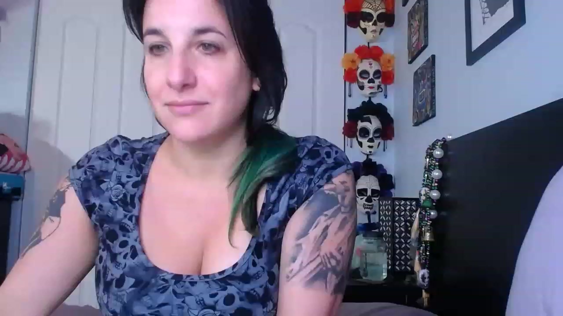 Gallery image thumbnail from abustybabe's myfreecams stream on, 08/24/2023, 19:08 image 18 of 20