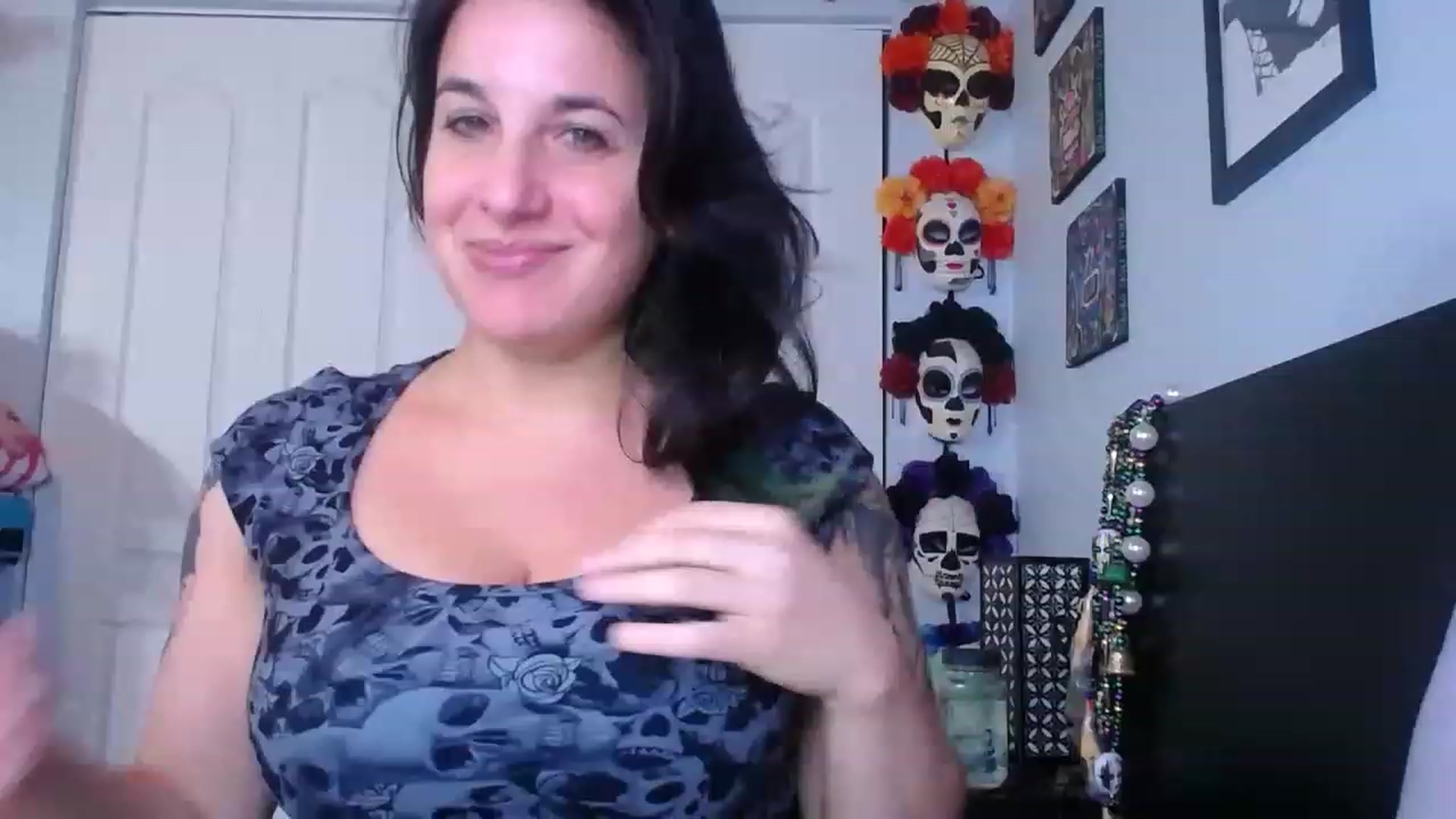 Gallery image thumbnail from abustybabe's myfreecams stream on, 08/24/2023, 19:08 image 6 of 20
