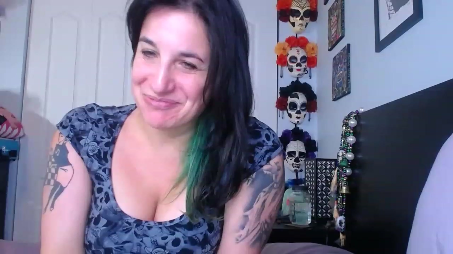 Gallery image thumbnail from abustybabe's myfreecams stream on, 08/24/2023, 19:08 image 19 of 20