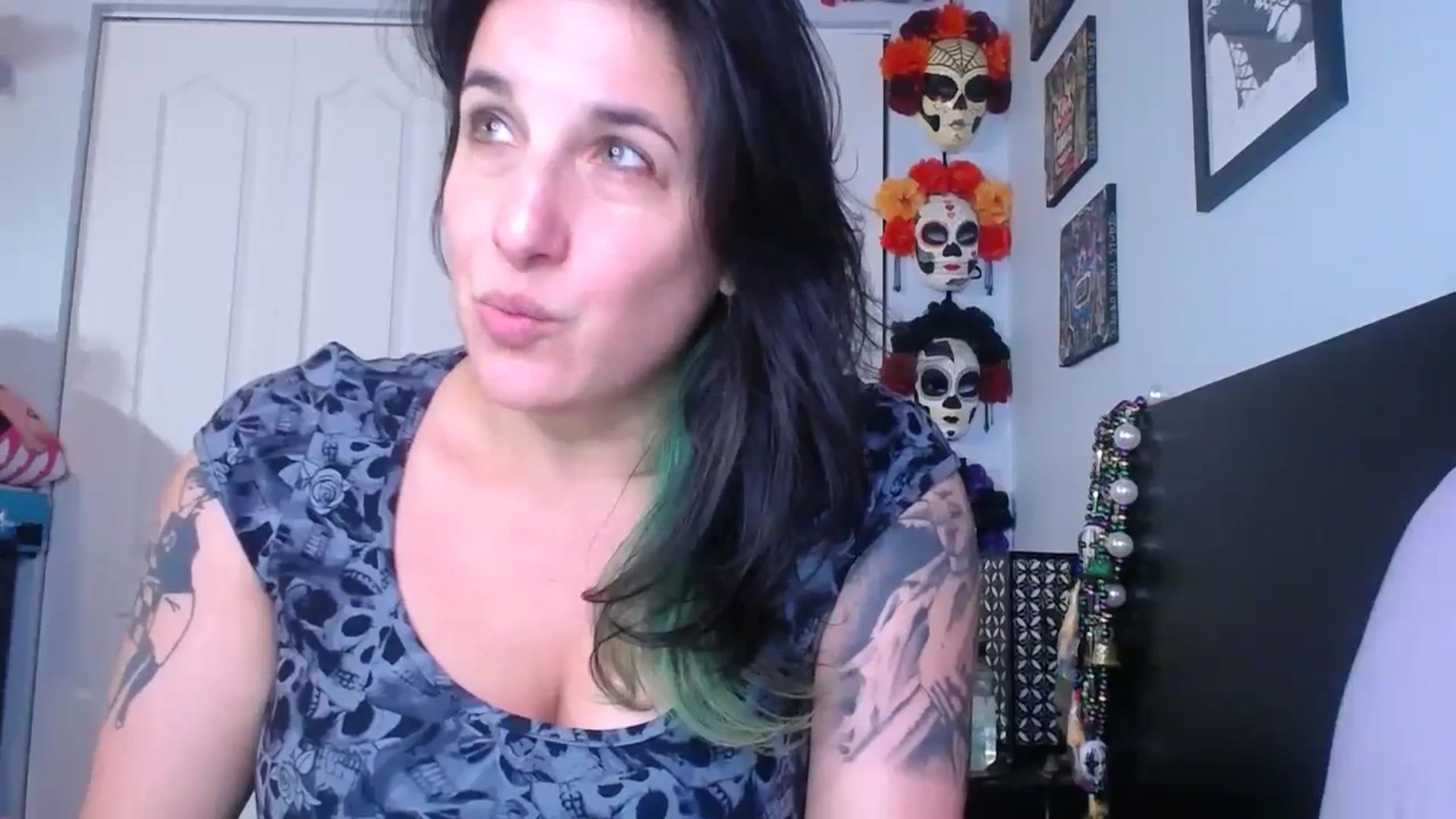 Gallery image thumbnail from abustybabe's myfreecams stream on, 08/24/2023, 20:39 image 3 of 20