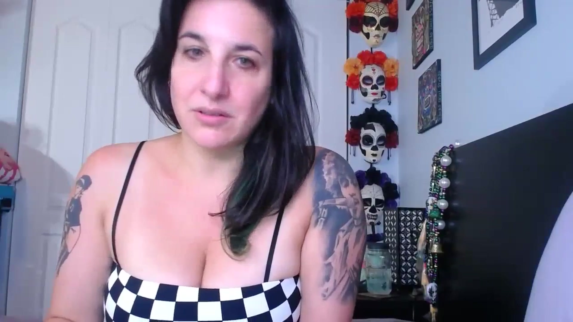 Gallery image thumbnail from abustybabe's myfreecams stream on, 08/24/2023, 20:55 image 19 of 20