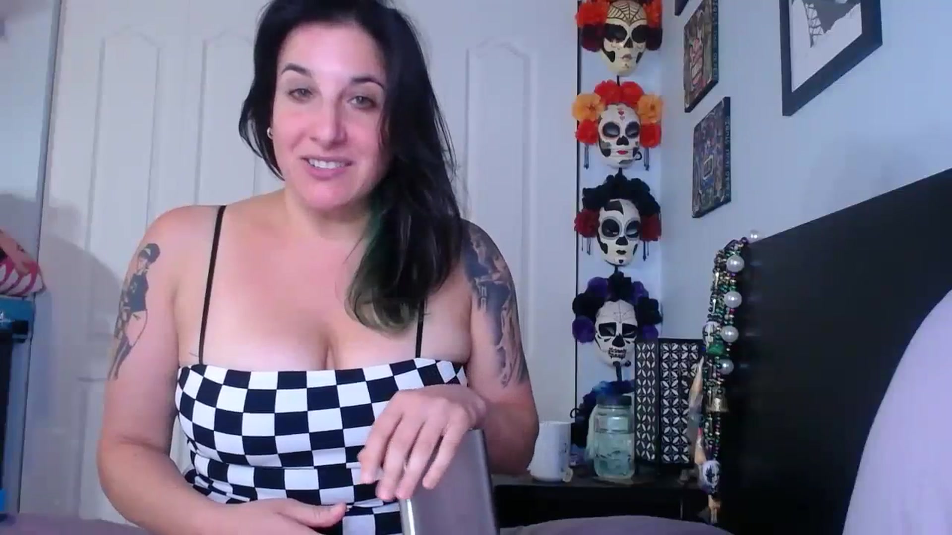 Gallery image thumbnail from abustybabe's myfreecams stream on, 08/24/2023, 20:55 image 11 of 20