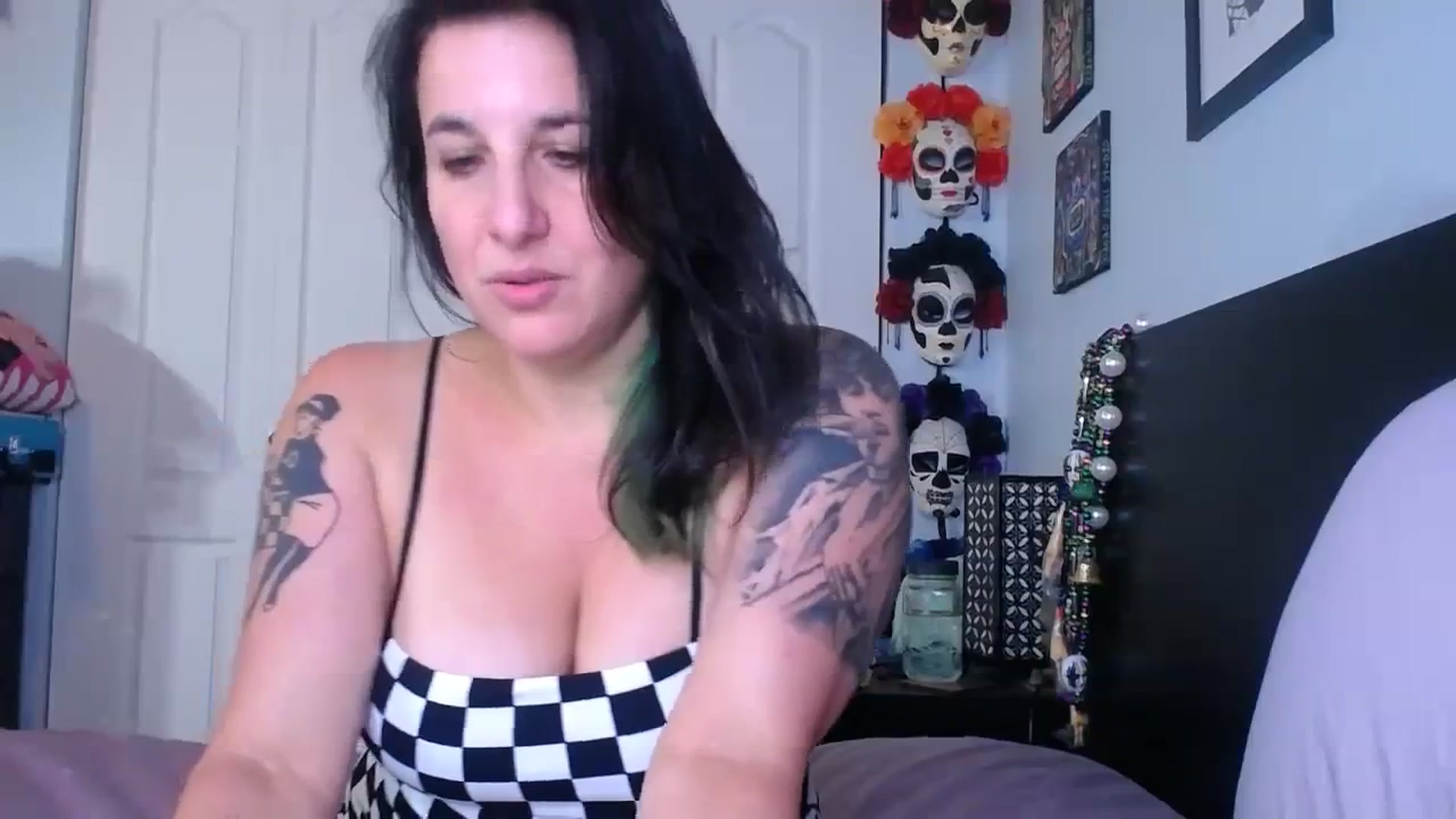 Gallery image thumbnail from abustybabe's myfreecams stream on, 08/24/2023, 20:55 image 8 of 20