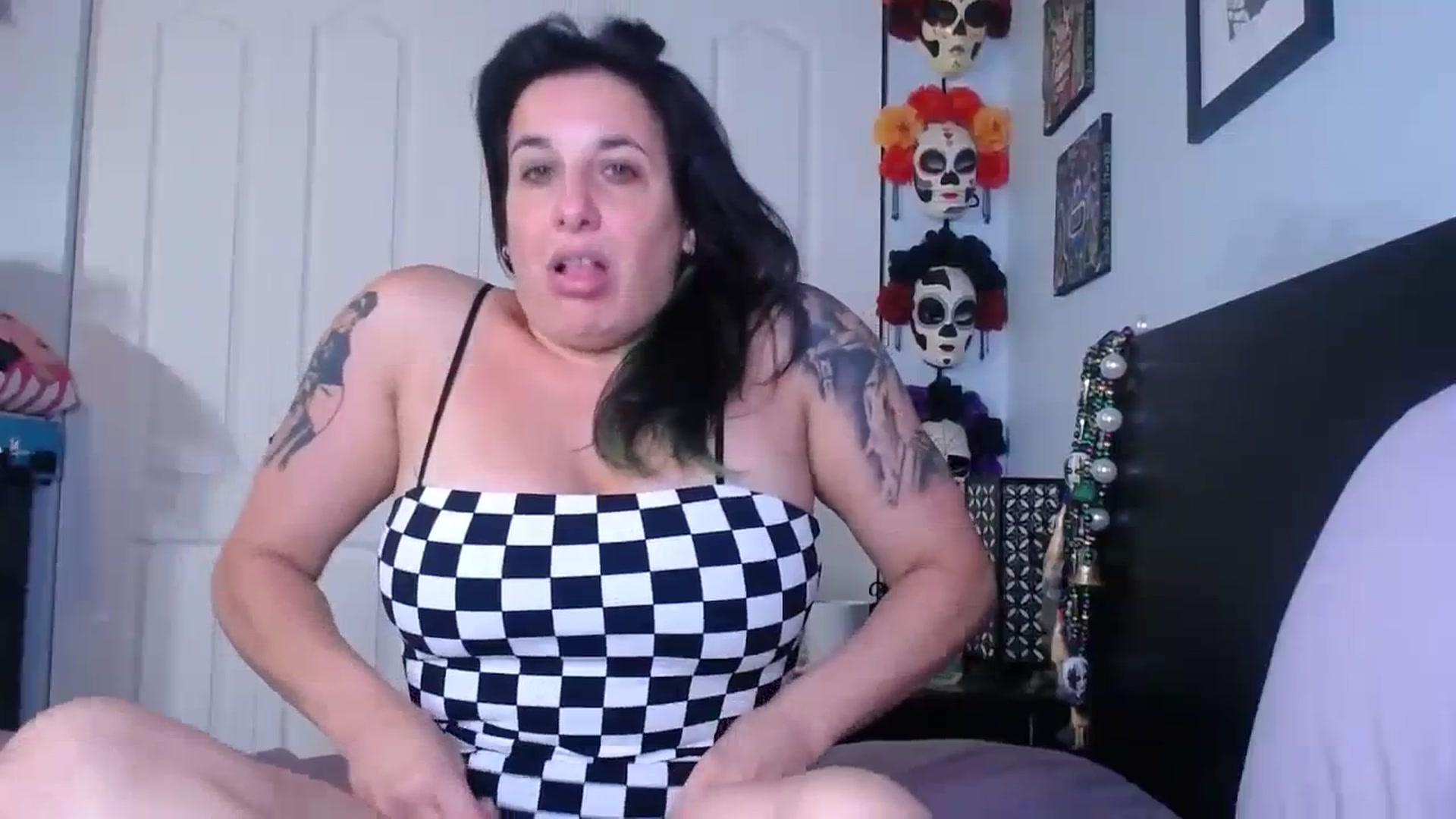 Gallery image thumbnail from abustybabe's myfreecams stream on, 08/24/2023, 20:55 image 7 of 20