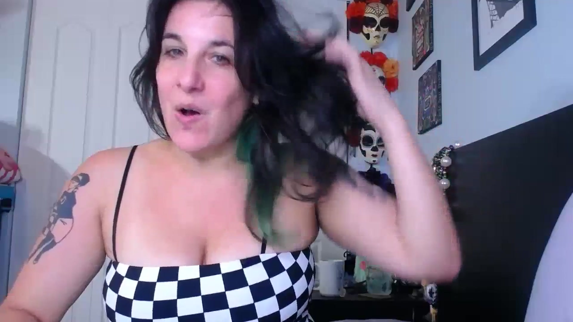 Gallery image thumbnail from abustybabe's myfreecams stream on, 08/24/2023, 20:55 image 20 of 20