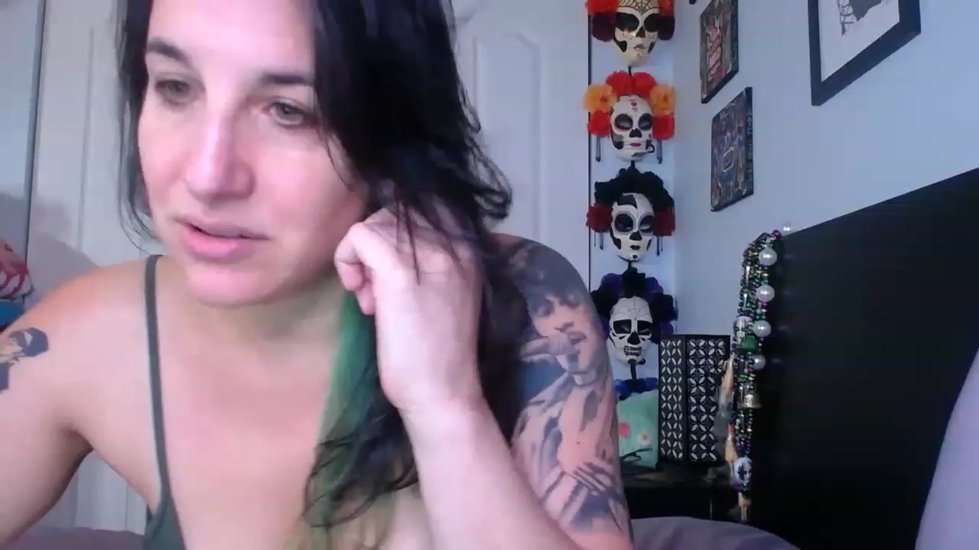 Gallery image thumbnail from abustybabe's myfreecams stream on, 08/25/2023, 21:58 image 7 of 20