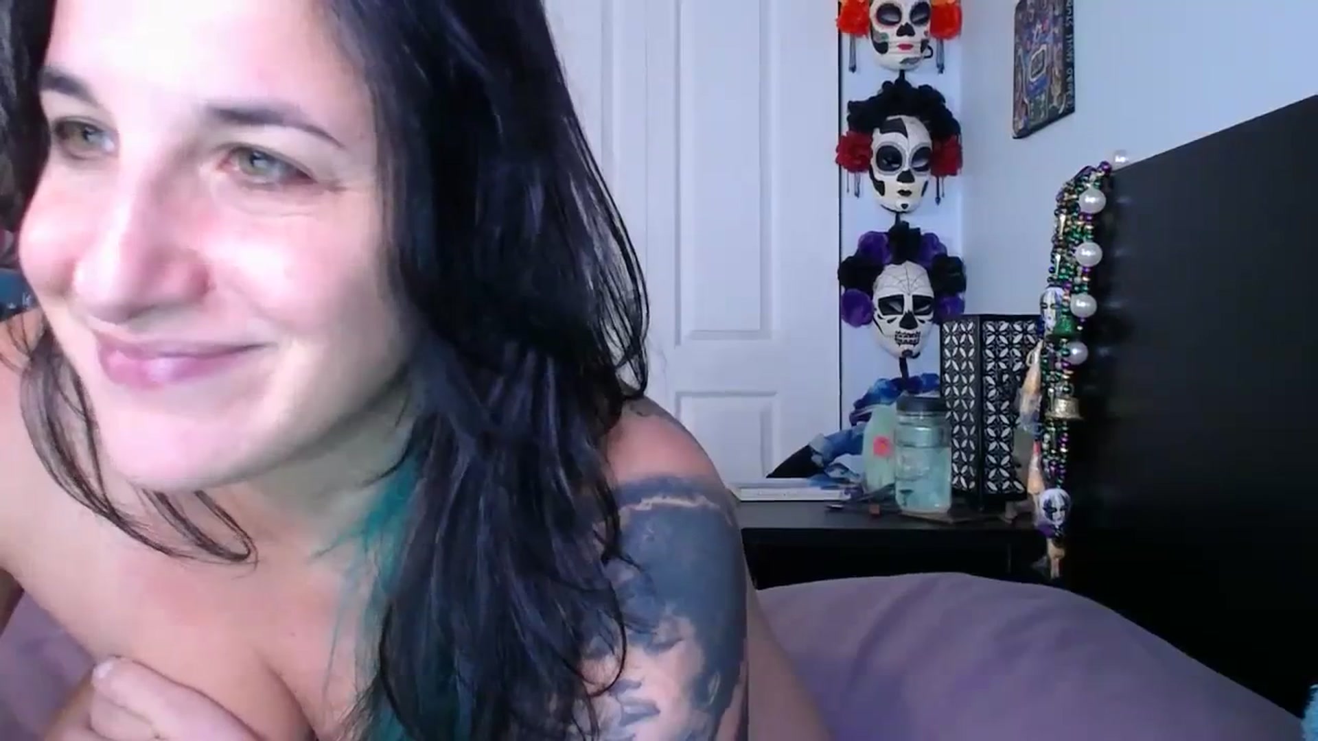 Gallery image thumbnail from abustybabe's myfreecams stream on, 08/29/2023, 21:58 image 15 of 20