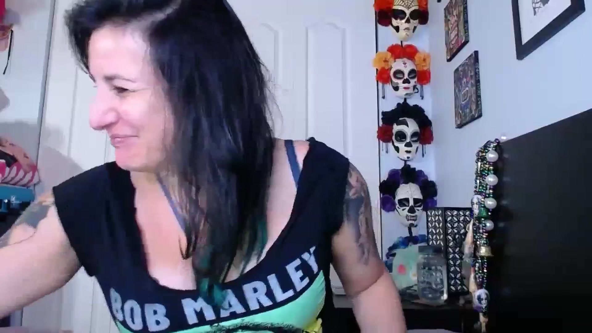 Gallery image thumbnail from abustybabe's myfreecams stream on, 08/29/2023, 21:58 image 6 of 20