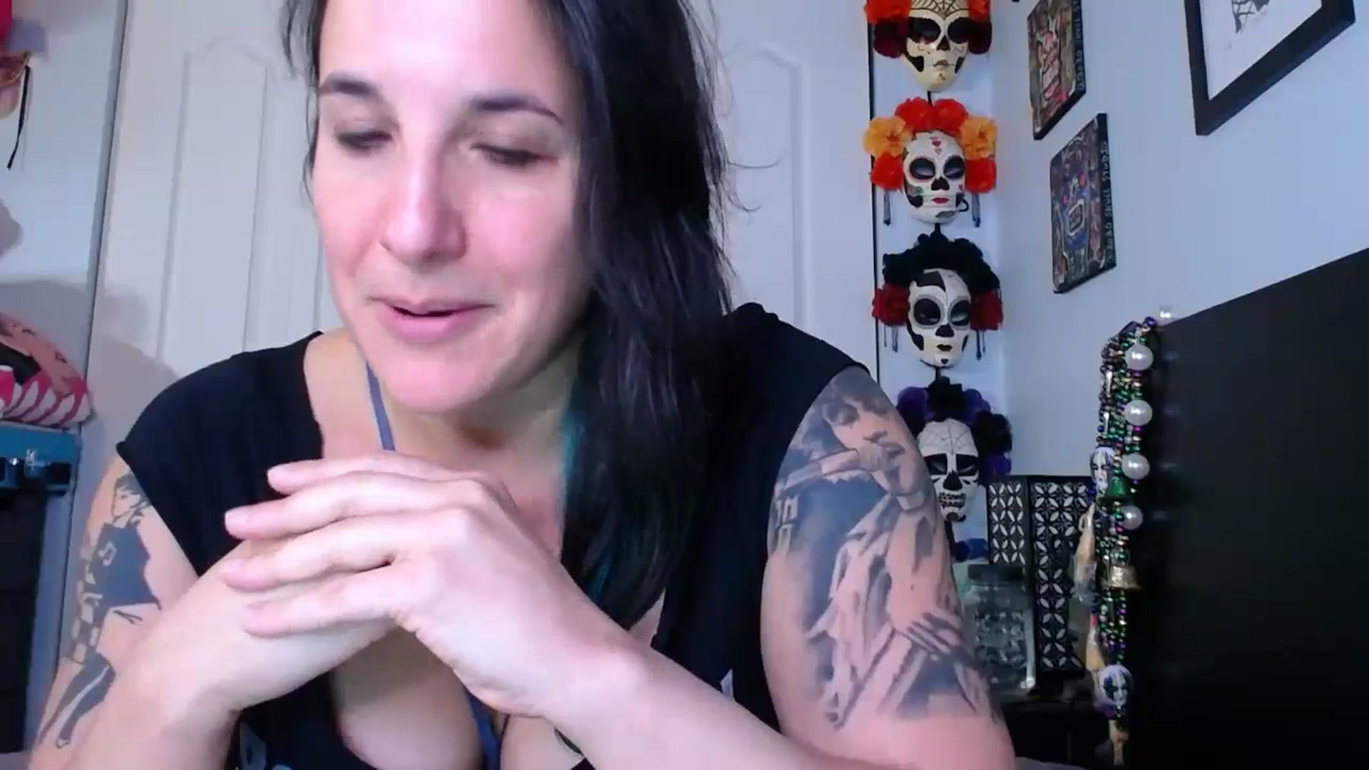 Gallery image thumbnail from abustybabe's myfreecams stream on, 08/29/2023, 21:58 image 5 of 20