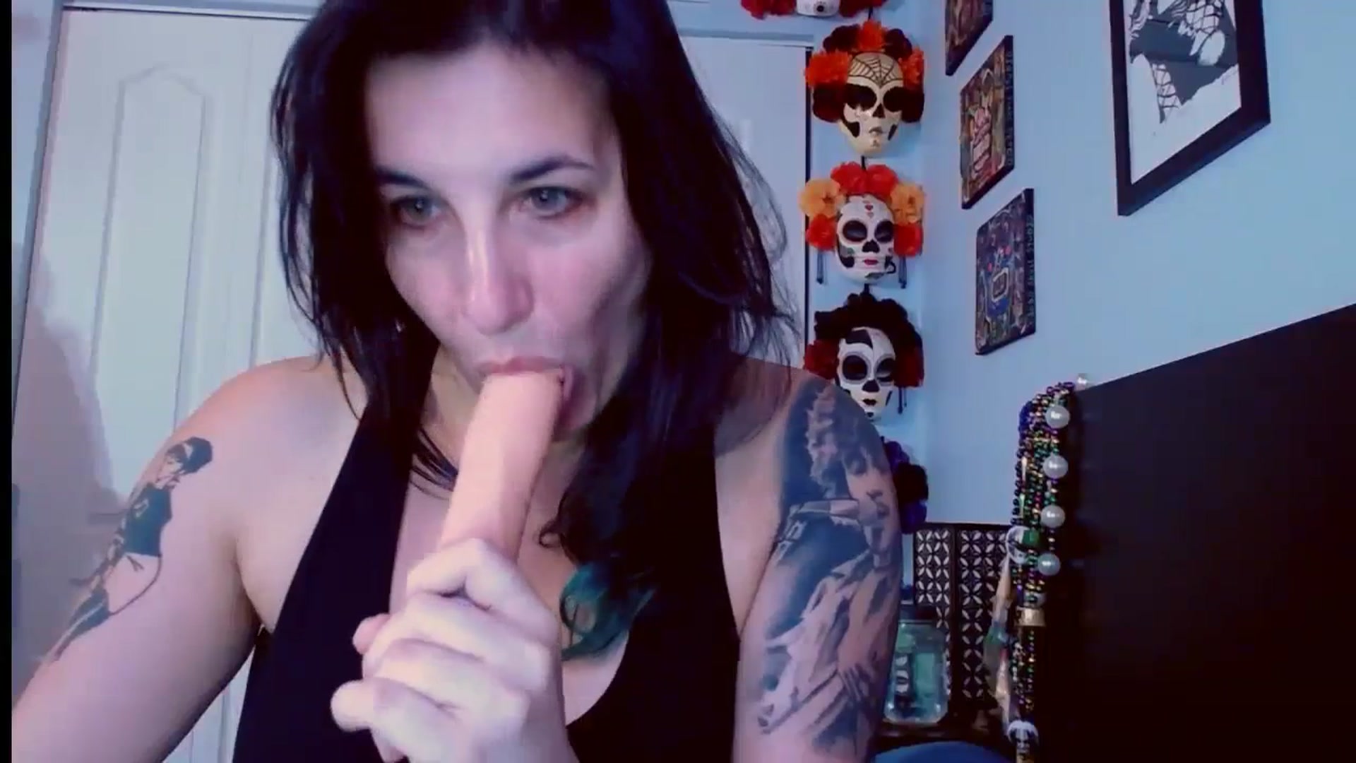 Gallery image thumbnail from abustybabe's myfreecams stream on, 09/05/2023, 22:26 image 3 of 20