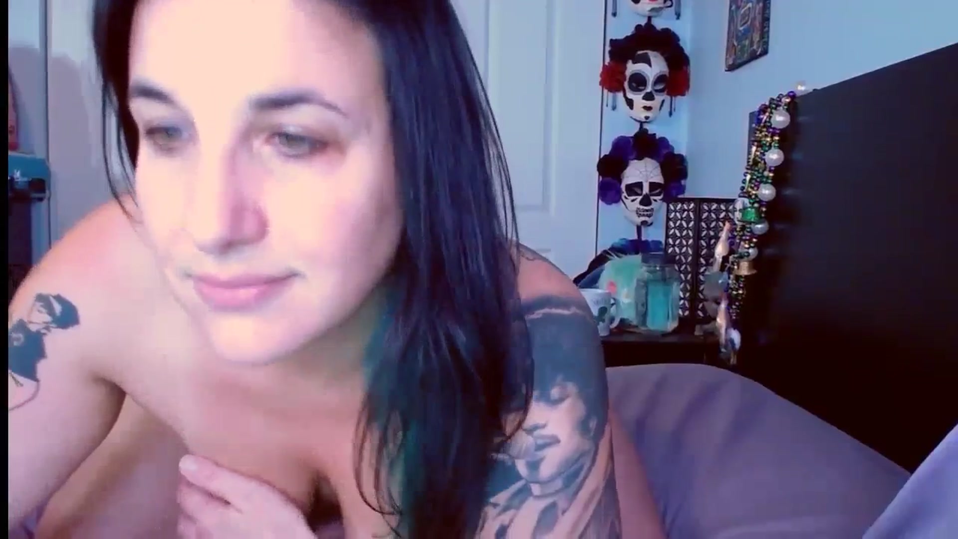 Gallery image thumbnail from abustybabe's myfreecams stream on, 09/12/2023, 22:11 image 9 of 20