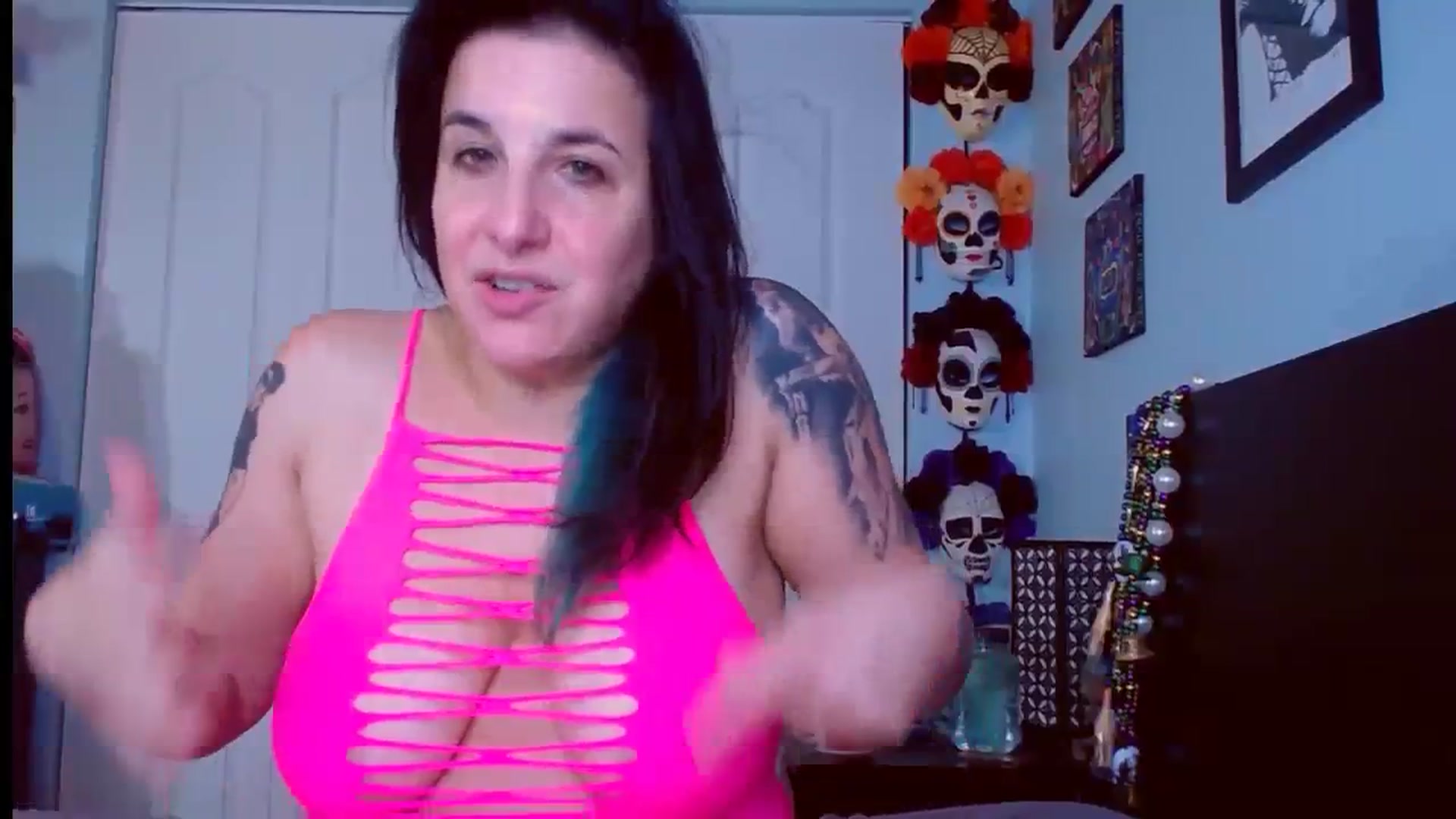 Gallery image thumbnail from abustybabe's myfreecams stream on, 09/15/2023, 20:07 image 9 of 20