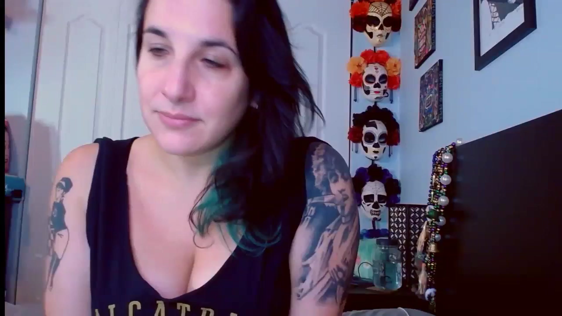 Gallery image thumbnail from abustybabe's myfreecams stream on, 09/19/2023, 20:50 image 2 of 20
