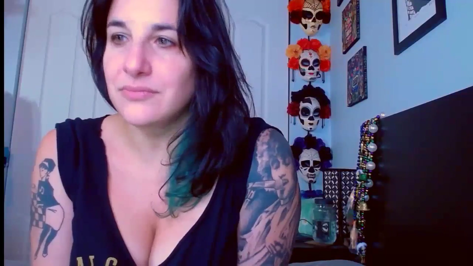 Gallery image thumbnail from abustybabe's myfreecams stream on, 09/19/2023, 20:50 image 19 of 20