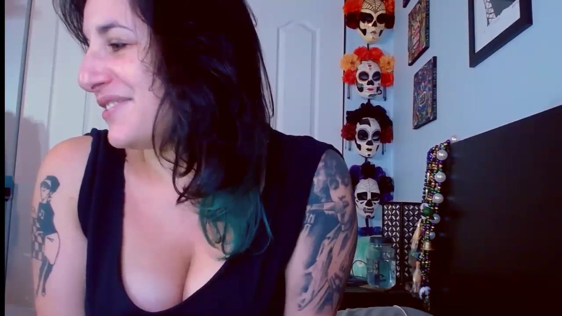 Gallery image thumbnail from abustybabe's myfreecams stream on, 09/19/2023, 20:50 image 5 of 20
