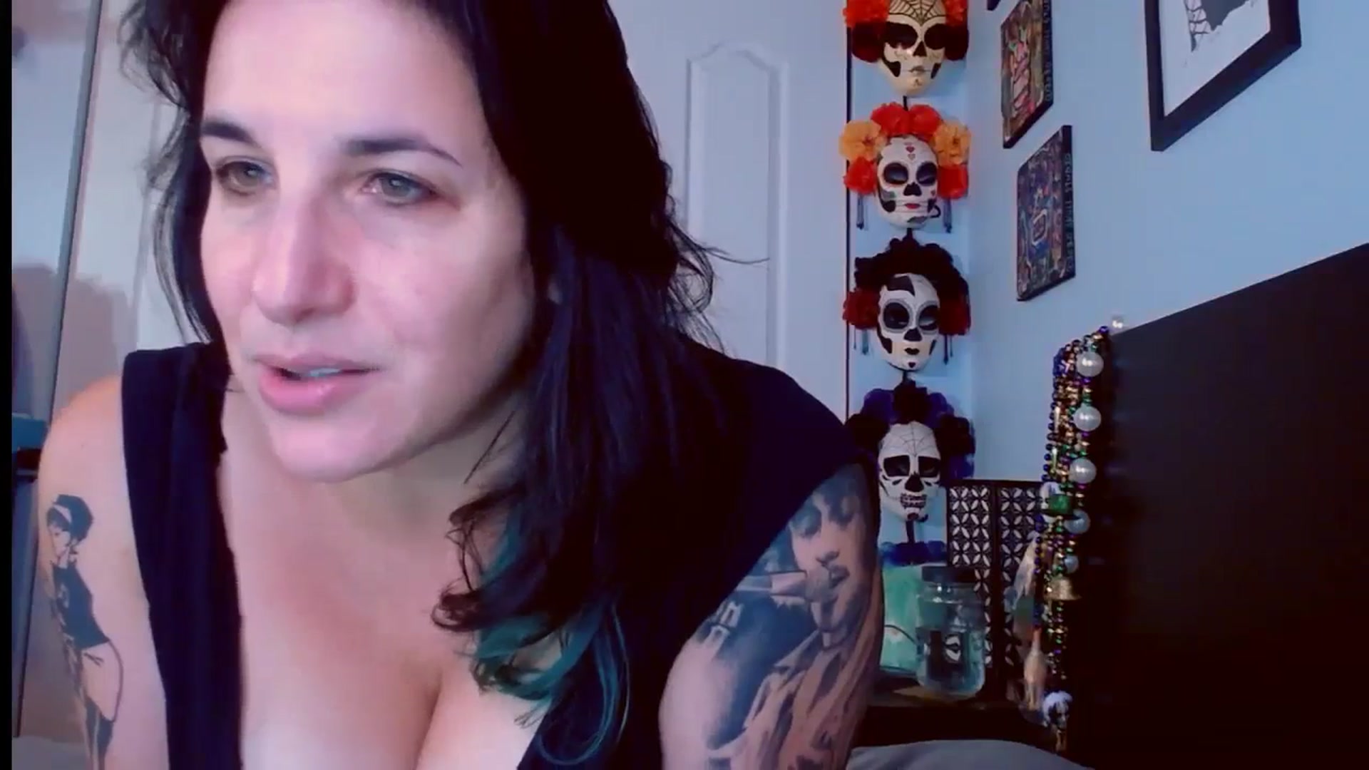Gallery image thumbnail from abustybabe's myfreecams stream on, 09/19/2023, 20:50 image 11 of 20
