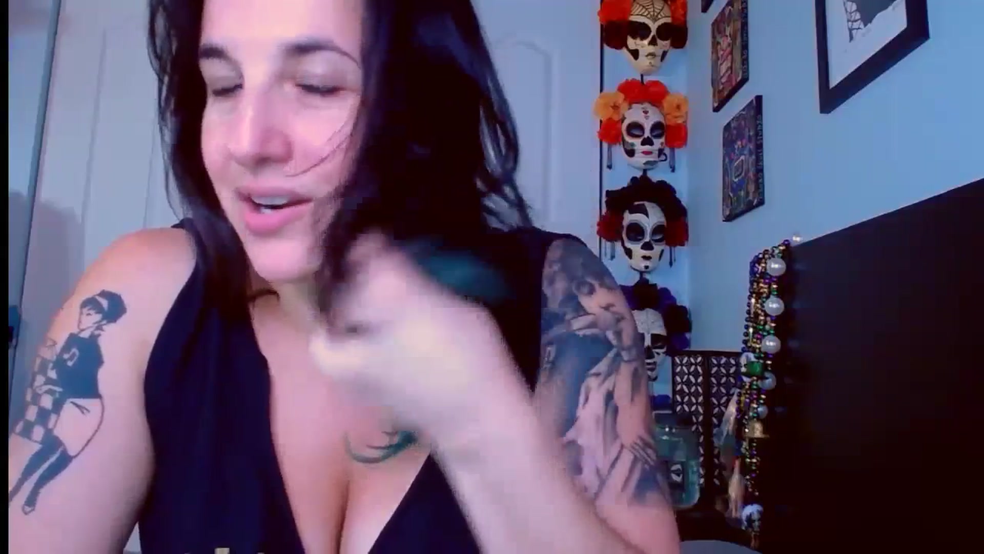 Gallery image thumbnail from abustybabe's myfreecams stream on, 09/19/2023, 20:50 image 20 of 20