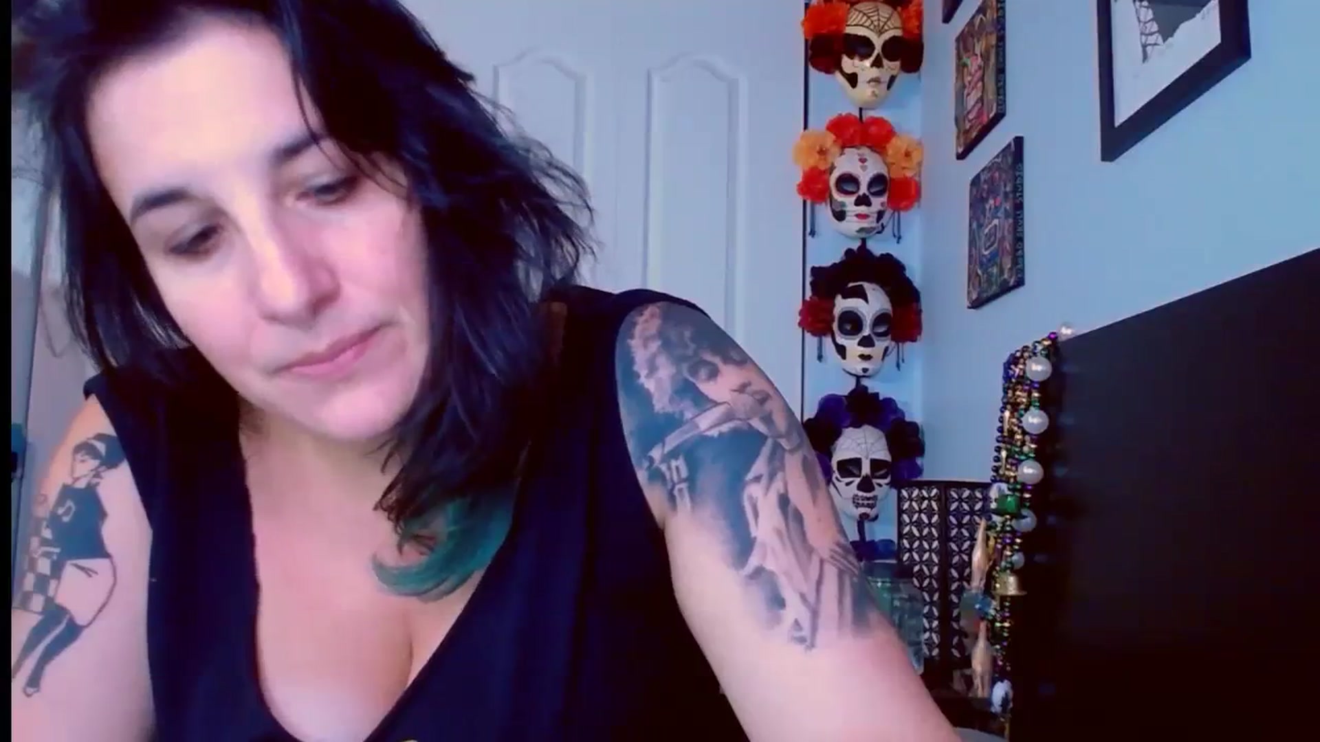 Gallery image thumbnail from abustybabe's myfreecams stream on, 09/19/2023, 22:04 image 15 of 20