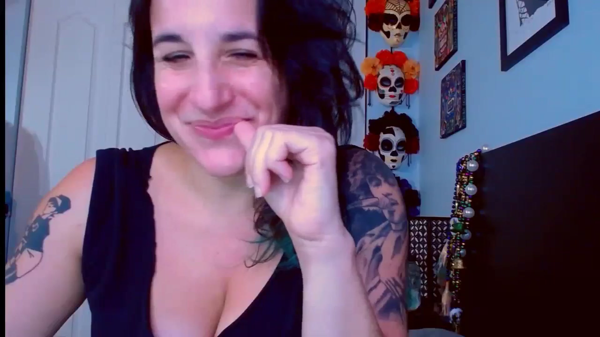 Gallery image thumbnail from abustybabe's myfreecams stream on, 09/19/2023, 22:04 image 10 of 20