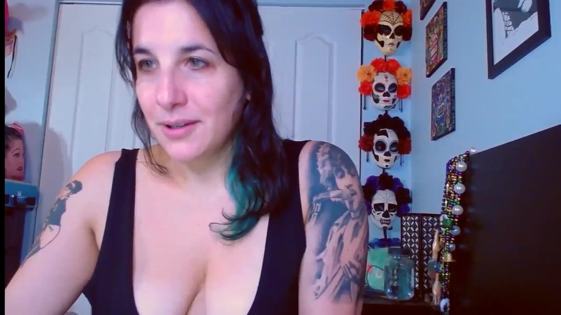 Gallery image thumbnail from abustybabe's myfreecams stream on, 09/20/2023, 20:09 image 9 of 20