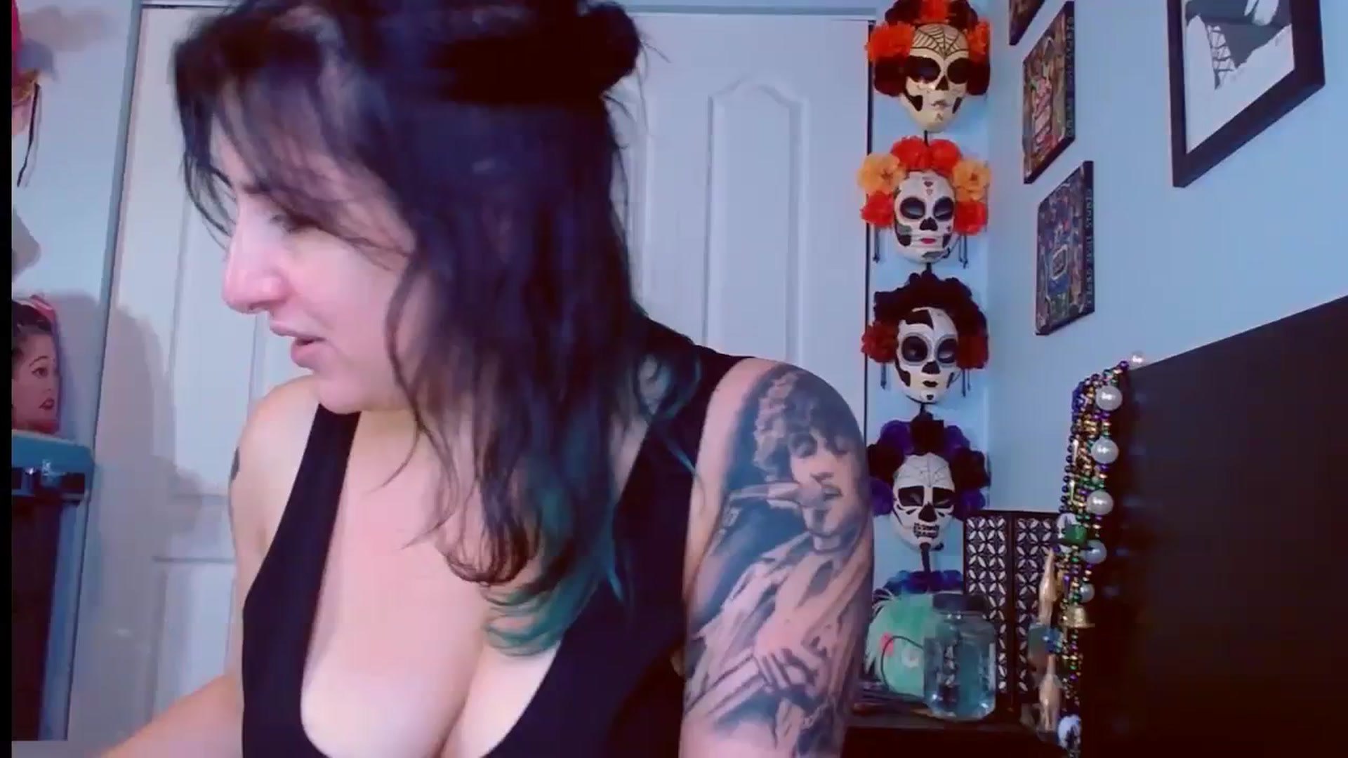 Gallery image thumbnail from abustybabe's myfreecams stream on, 09/20/2023, 20:09 image 1 of 20