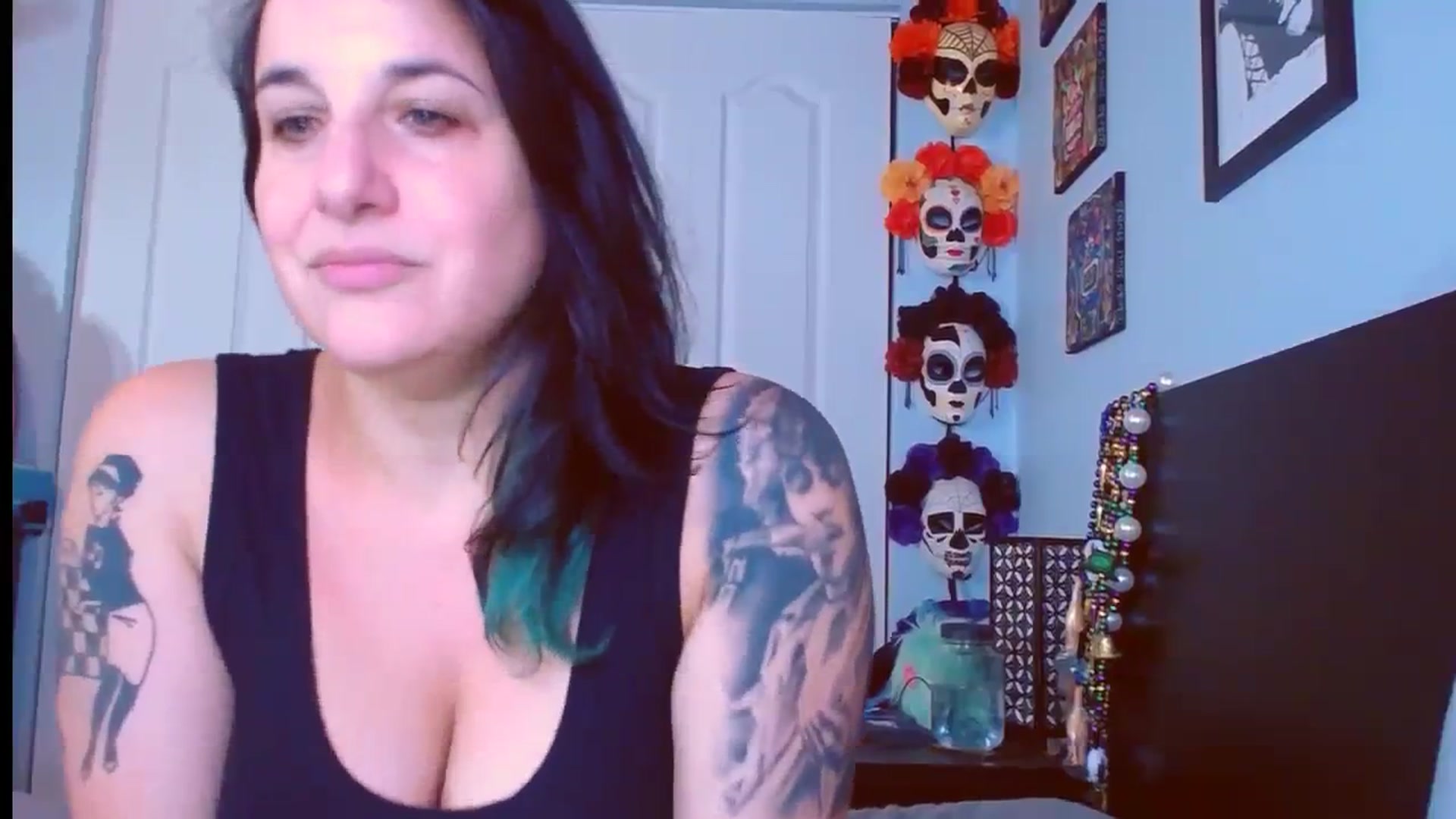 Gallery image thumbnail from abustybabe's myfreecams stream on, 09/25/2023, 21:34 image 10 of 20