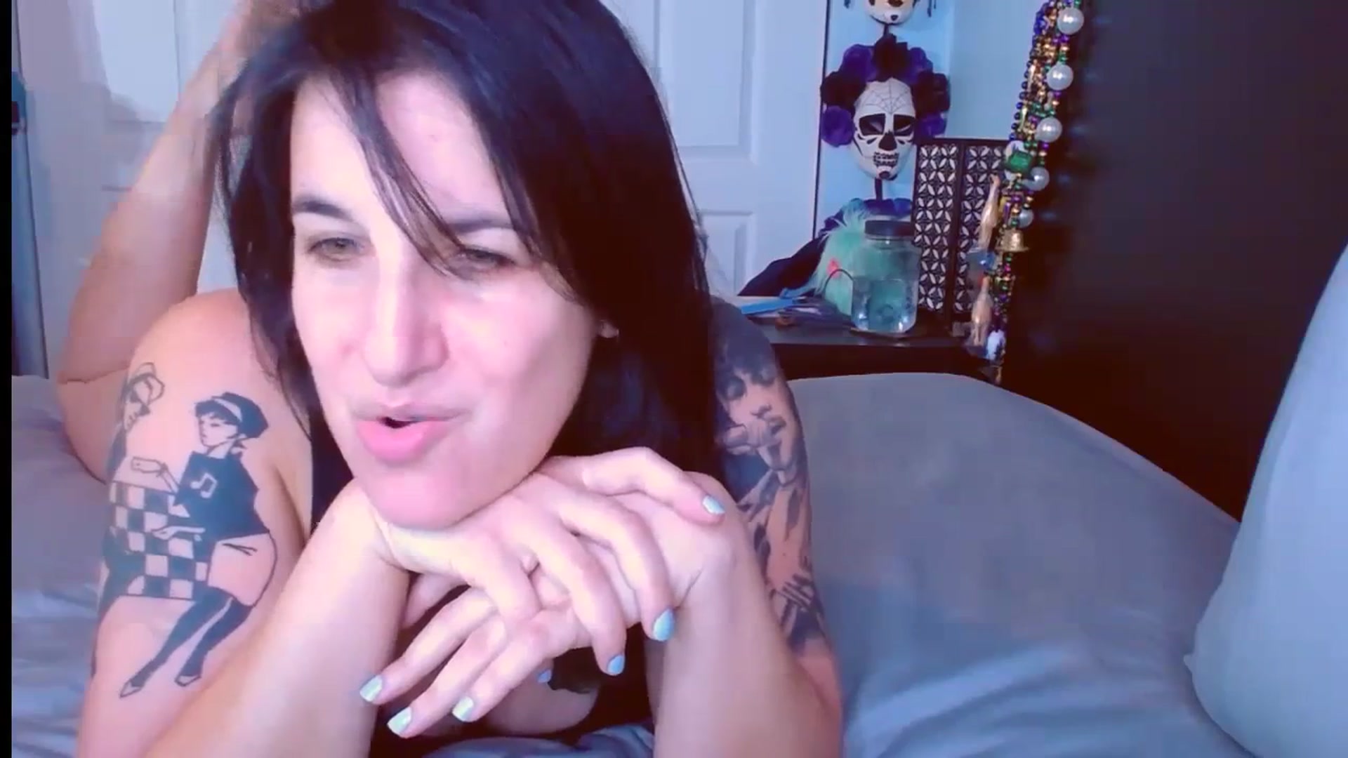 Gallery image thumbnail from abustybabe's myfreecams stream on, 09/25/2023, 21:34 image 18 of 20