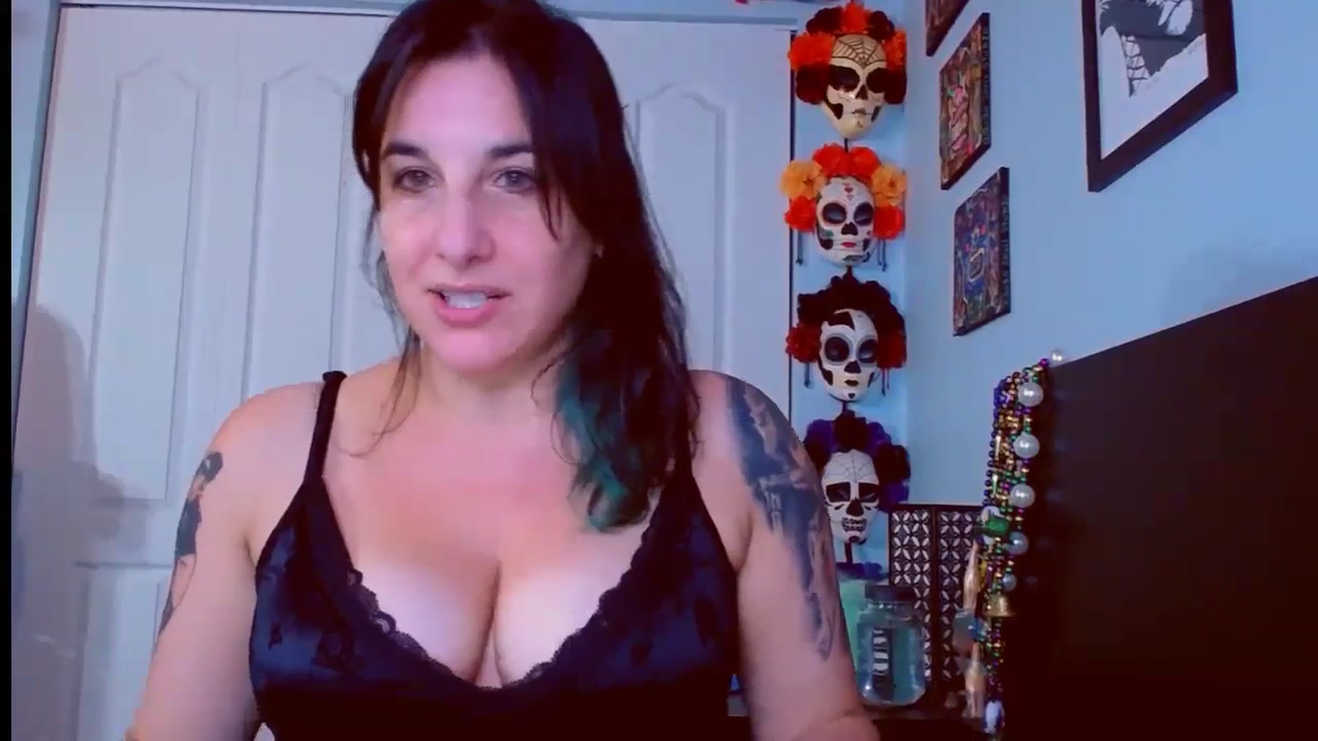Gallery image thumbnail from abustybabe's myfreecams stream on, 09/26/2023, 21:00 image 4 of 20