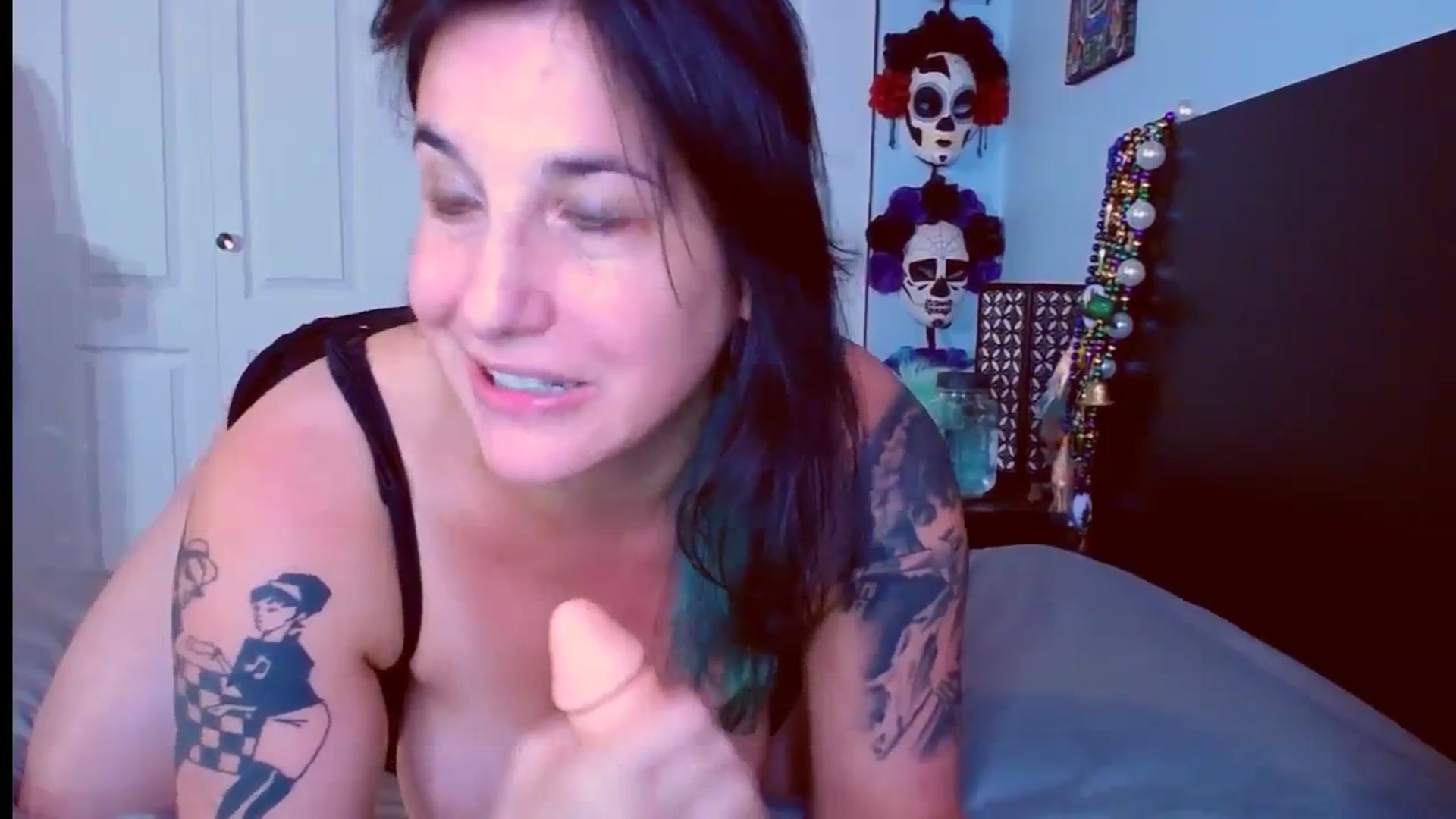 Gallery image thumbnail from abustybabe's myfreecams stream on, 09/26/2023, 21:00 image 18 of 20