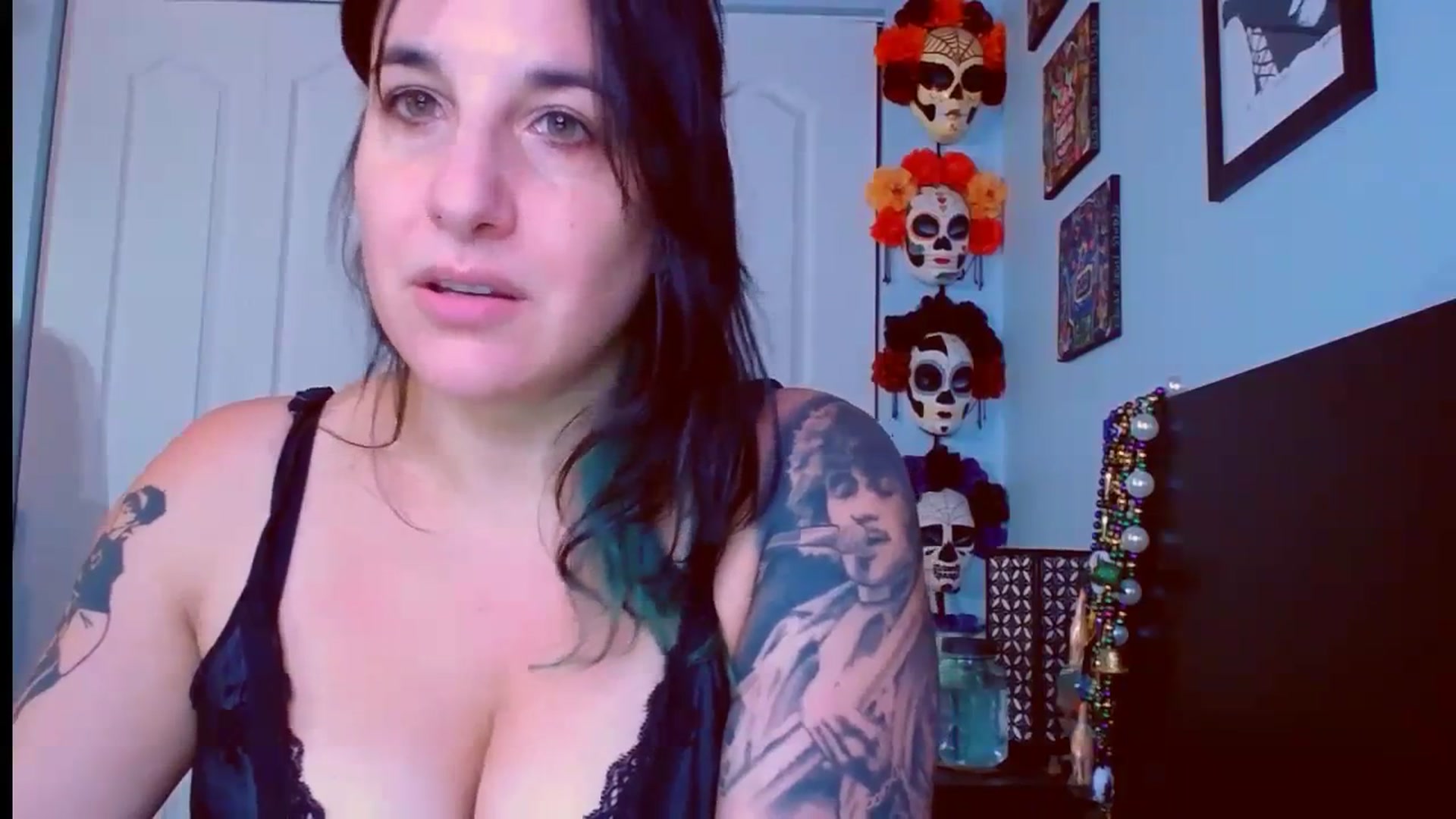 Gallery image thumbnail from abustybabe's myfreecams stream on, 09/26/2023, 21:00 image 15 of 20