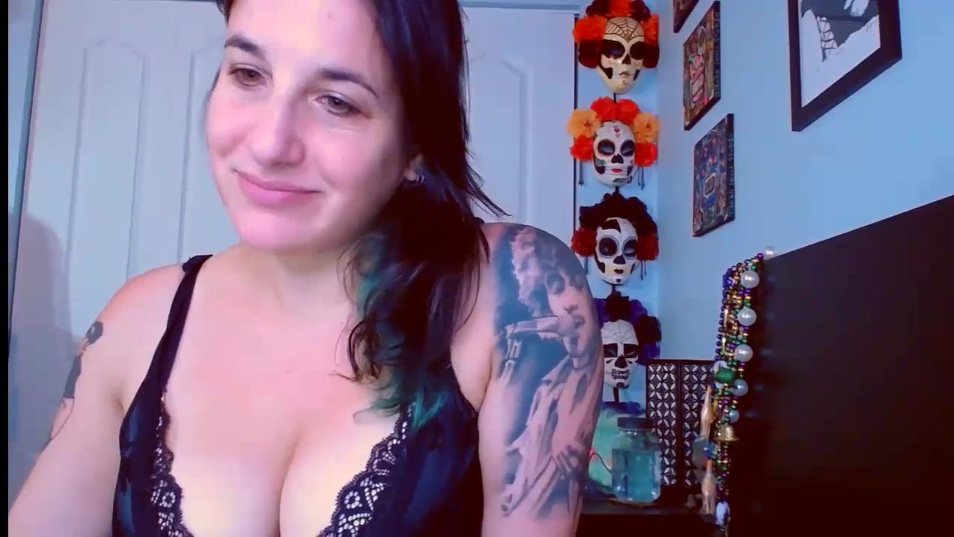Gallery image thumbnail from abustybabe's myfreecams stream on, 09/26/2023, 21:00 image 16 of 20