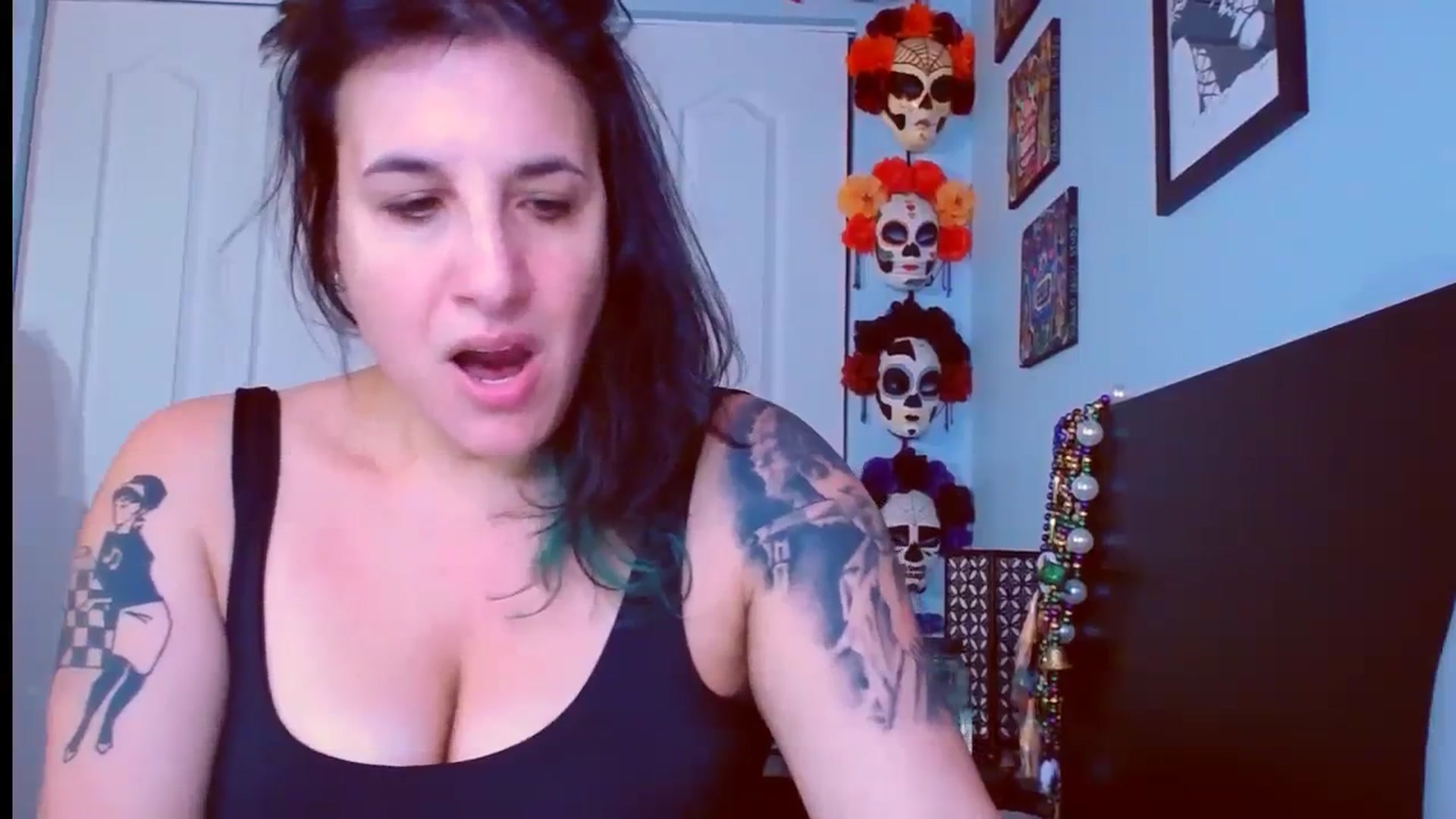 Gallery image thumbnail from abustybabe's myfreecams stream on, 09/27/2023, 21:34 image 13 of 20