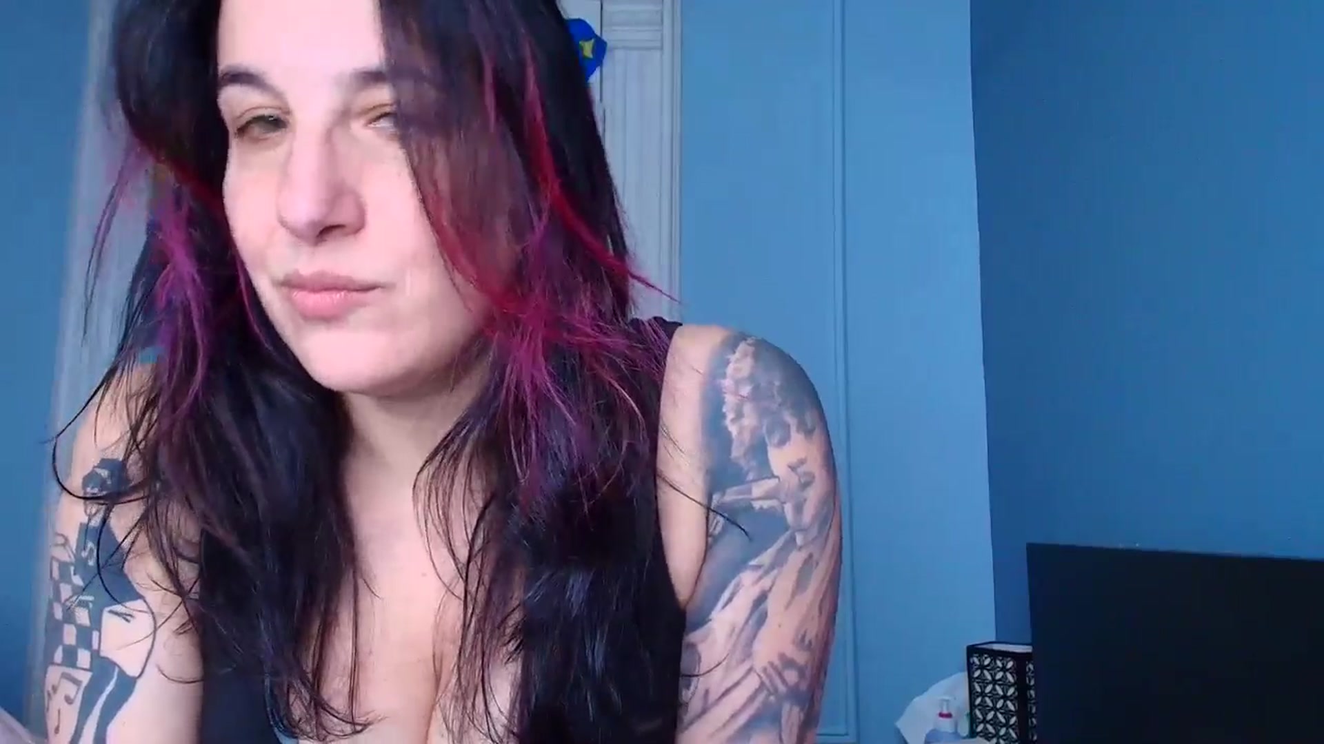 Gallery image thumbnail from abustybabe's myfreecams stream on, 03/04/2026, 22:38 image 5 of 20