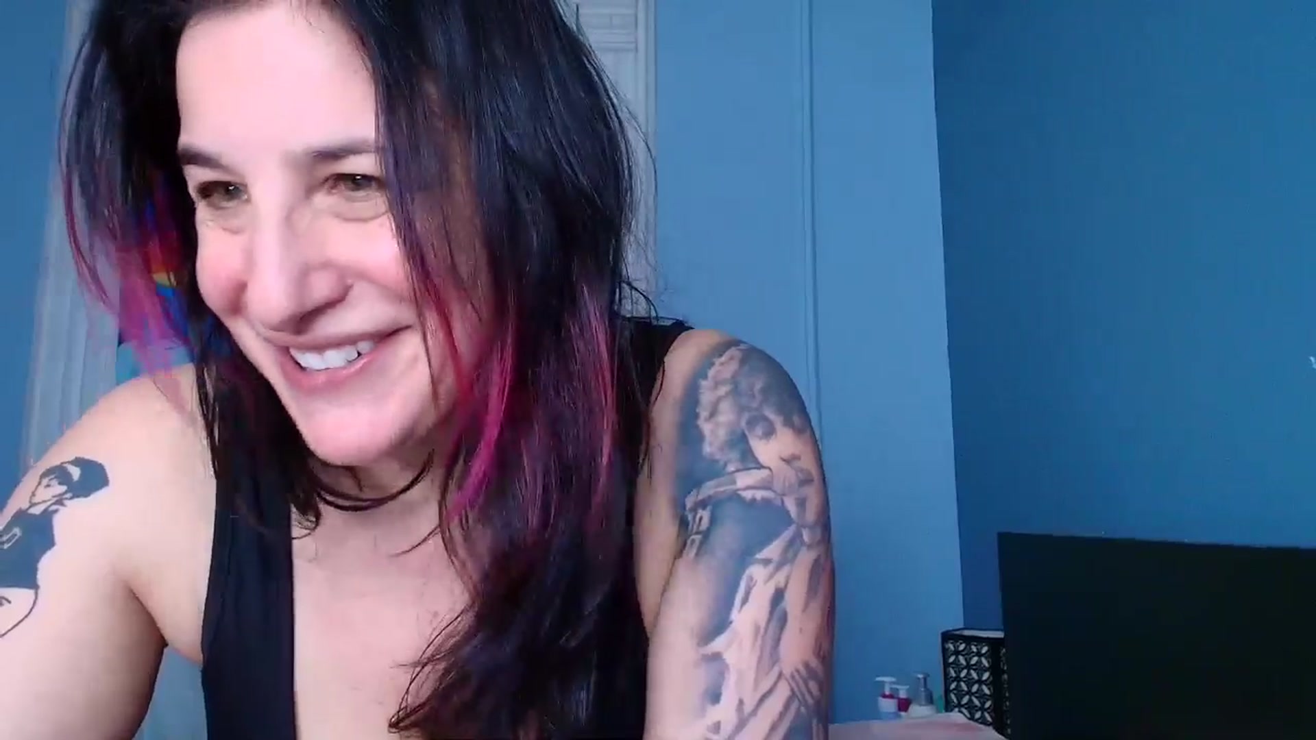 Gallery image thumbnail from abustybabe's myfreecams stream on, 03/16/2026, 21:28 image 19 of 20