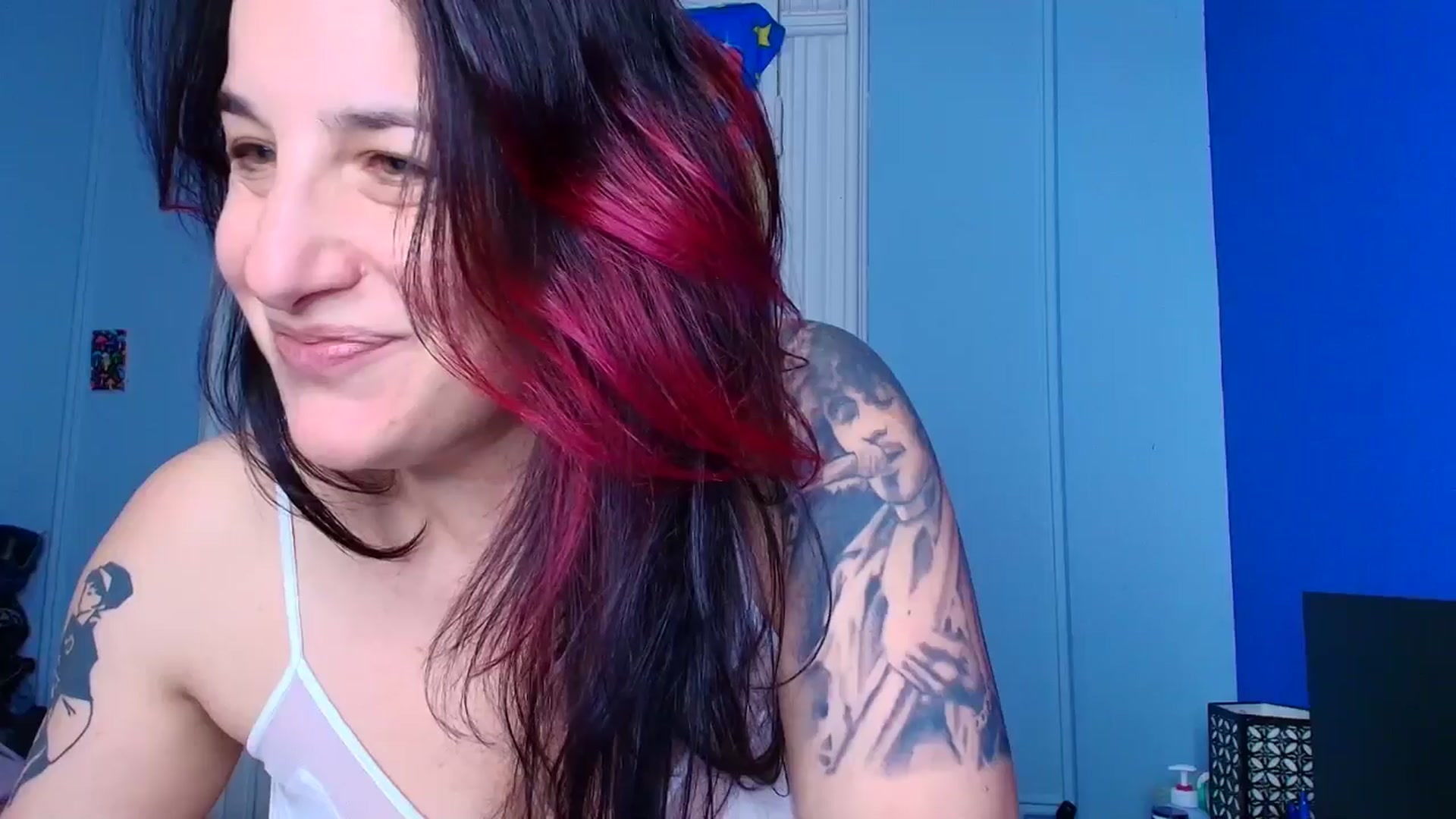Gallery image thumbnail from abustybabe's myfreecams stream on, 03/24/2026, 21:19 image 17 of 20