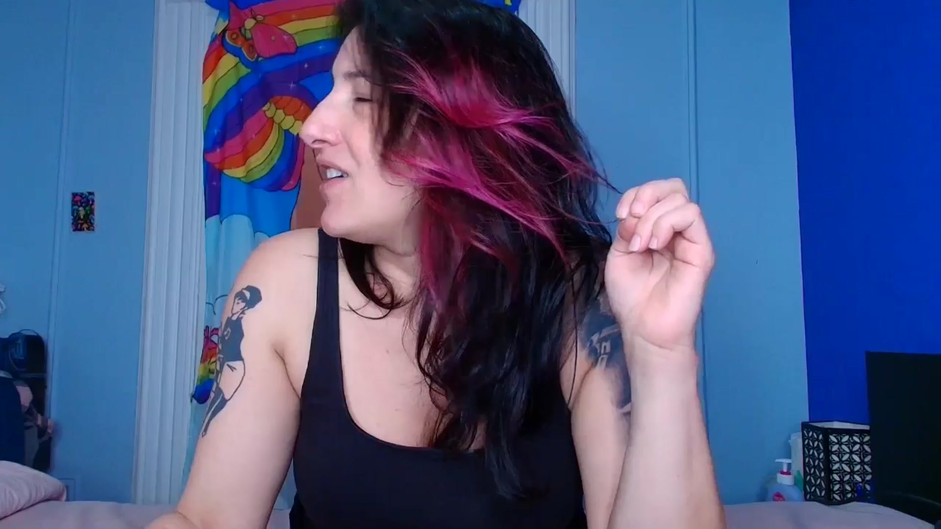 Gallery image thumbnail from abustybabe's myfreecams stream on, 03/31/2026, 21:41 image 18 of 20
