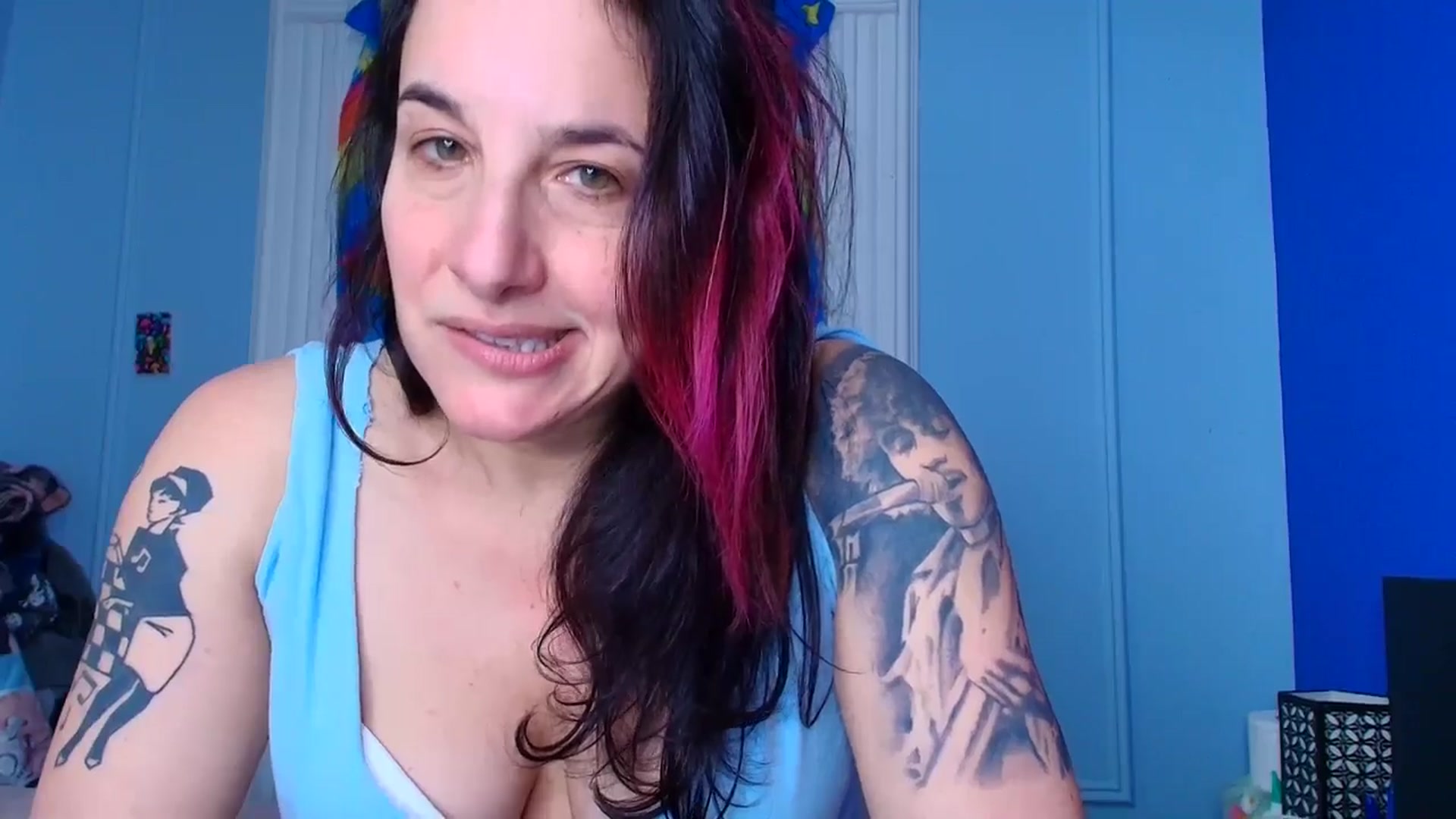Gallery image thumbnail from abustybabe's myfreecams stream on, 04/01/2026, 21:09 image 13 of 20
