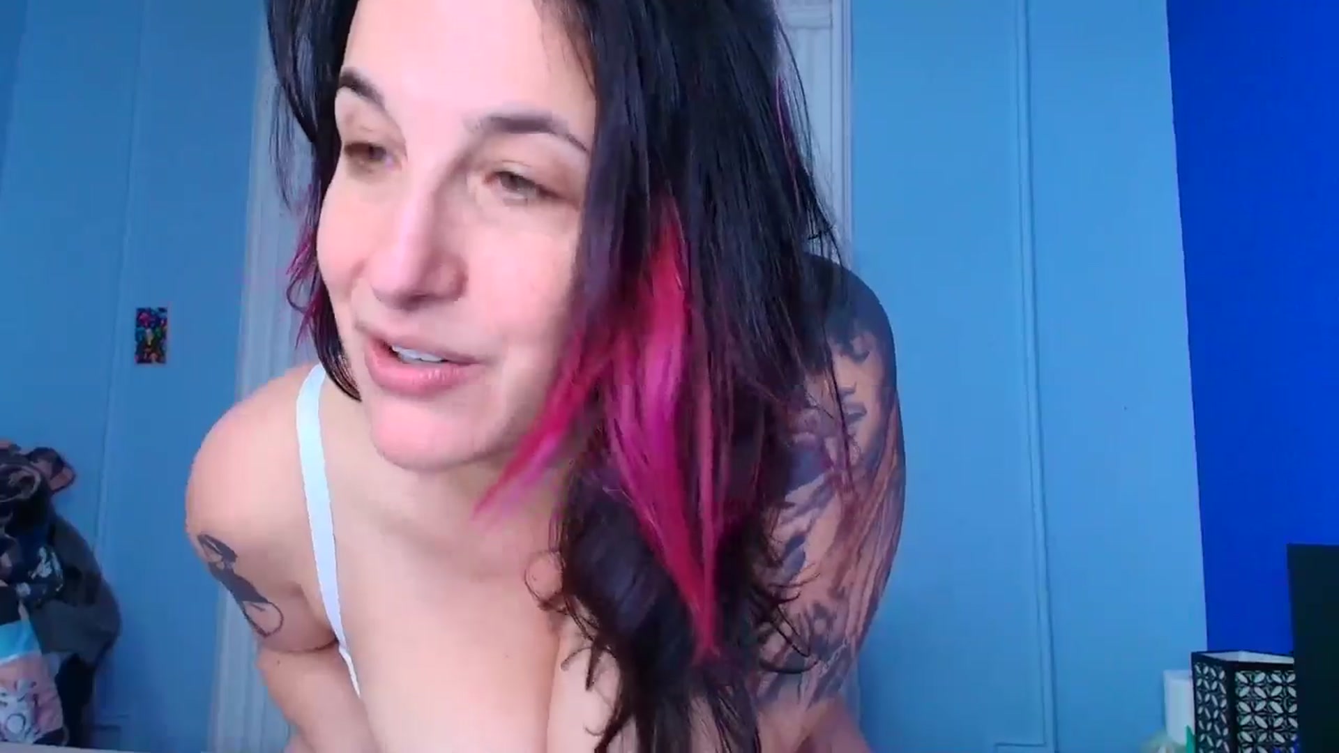 Gallery image thumbnail from abustybabe's myfreecams stream on, 04/01/2026, 21:09 image 20 of 20