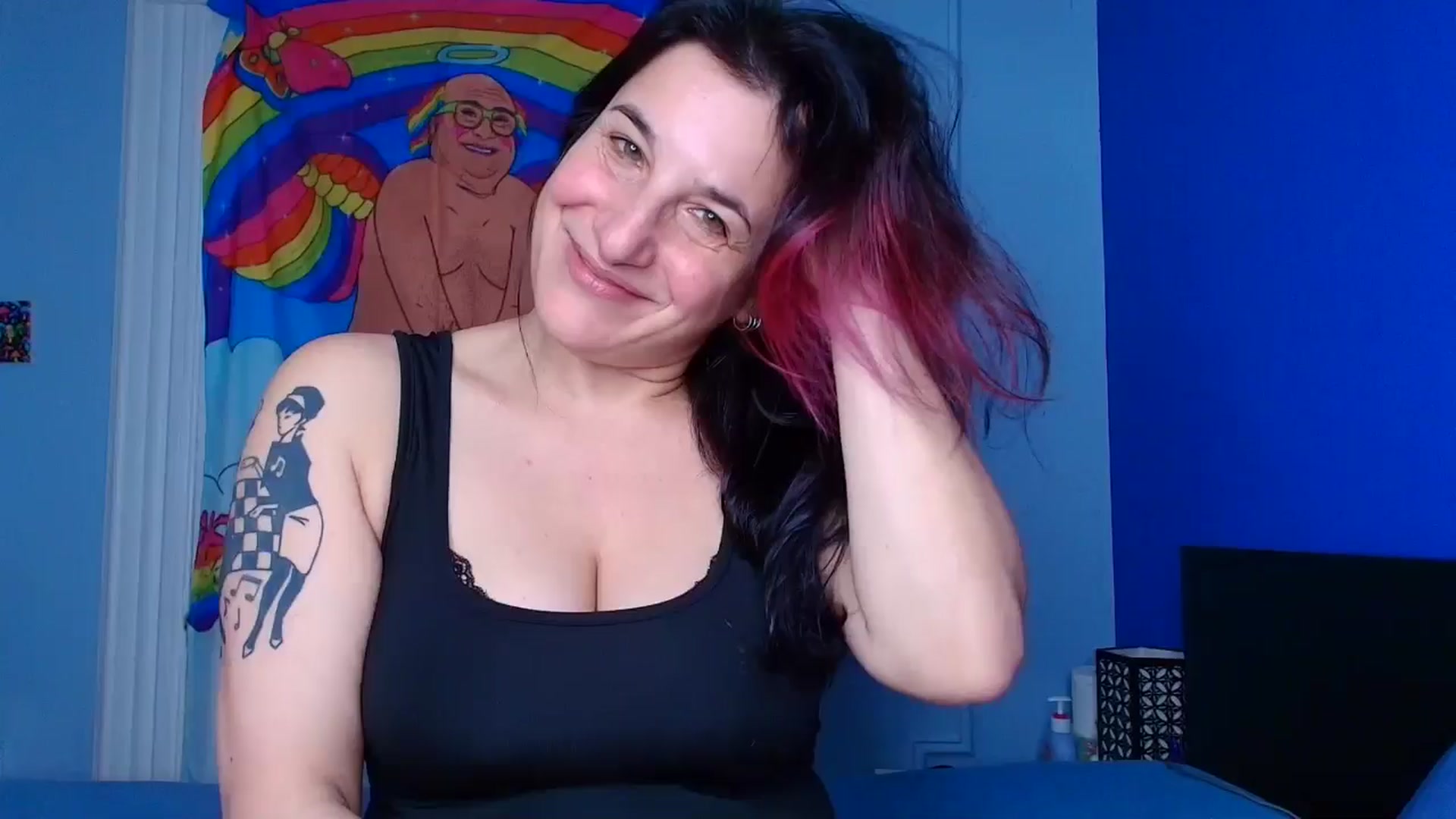 Gallery image thumbnail from abustybabe's myfreecams stream on, 04/06/2026, 21:17 image 4 of 20