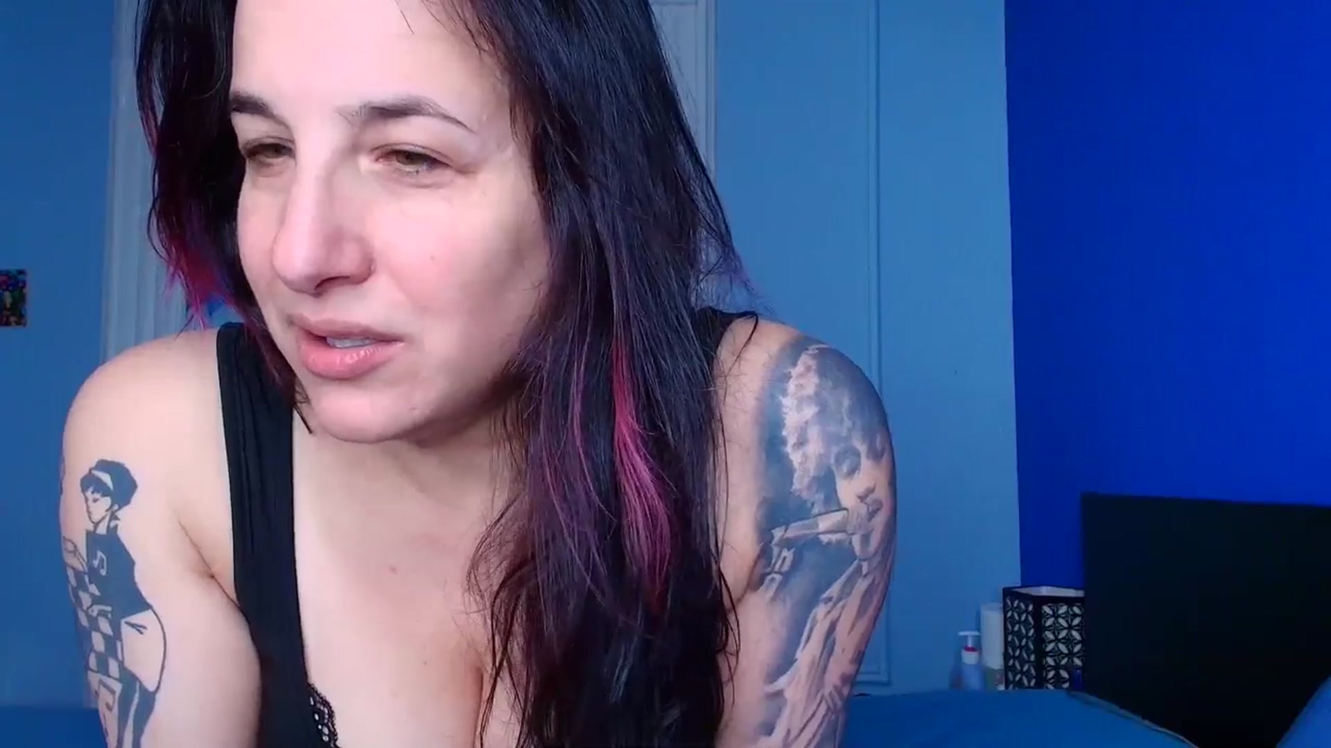 Gallery image thumbnail from abustybabe's myfreecams stream on, 04/06/2026, 21:17 image 5 of 20