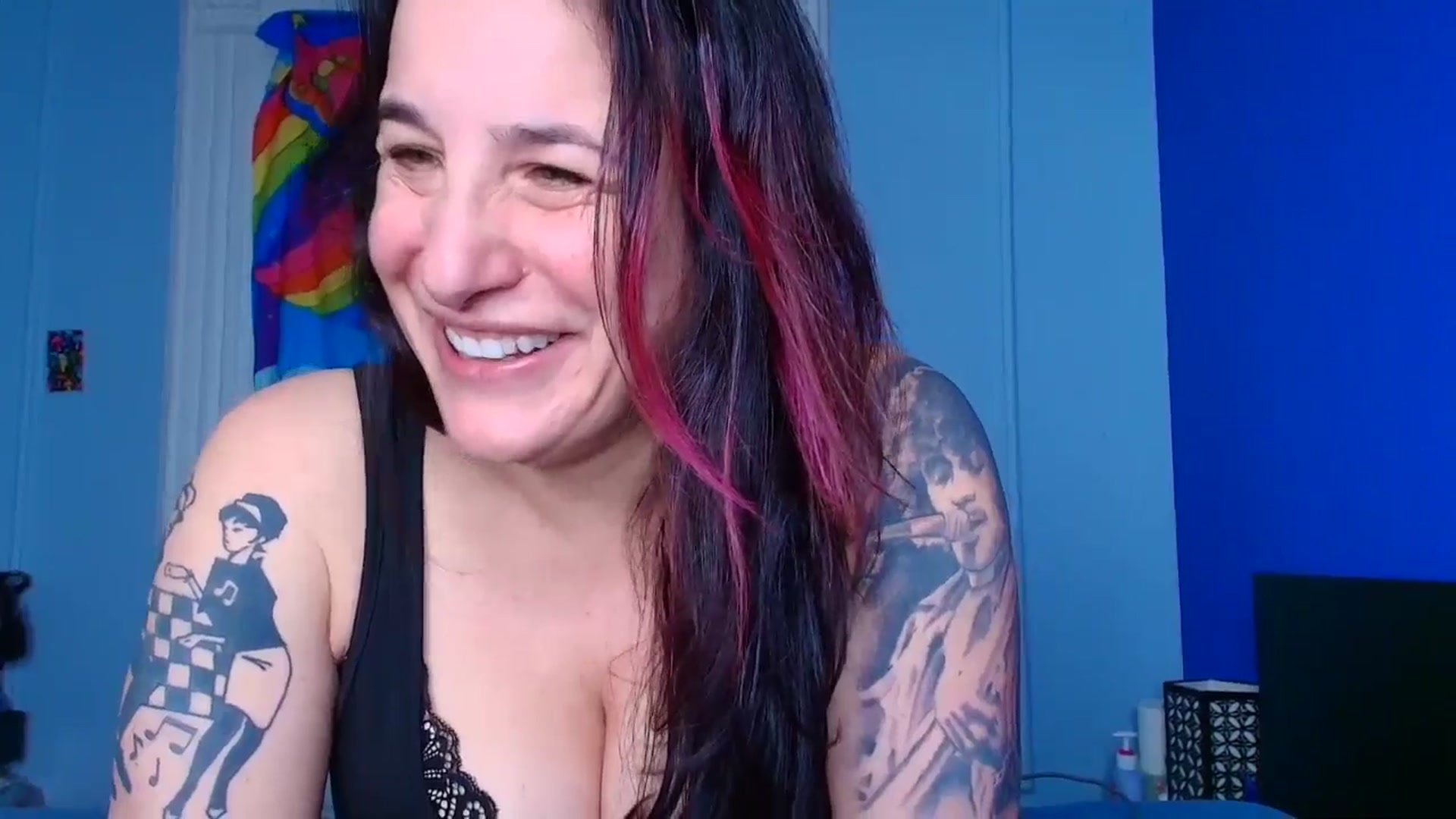 Gallery image thumbnail from abustybabe's myfreecams stream on, 04/06/2026, 21:17 image 14 of 20