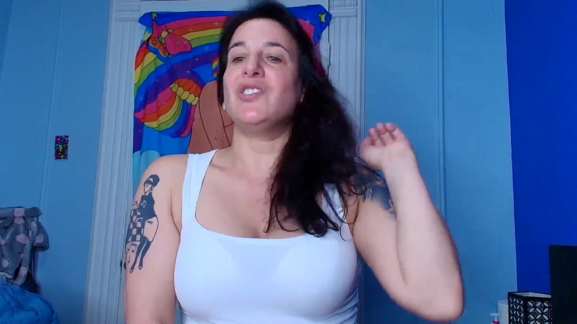 Gallery image thumbnail from abustybabe's myfreecams stream on, 04/10/2026, 21:32 image 4 of 20
