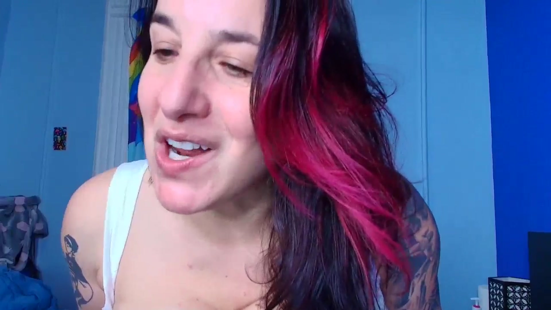 Gallery image thumbnail from abustybabe's myfreecams stream on, 04/10/2026, 21:32 image 6 of 20