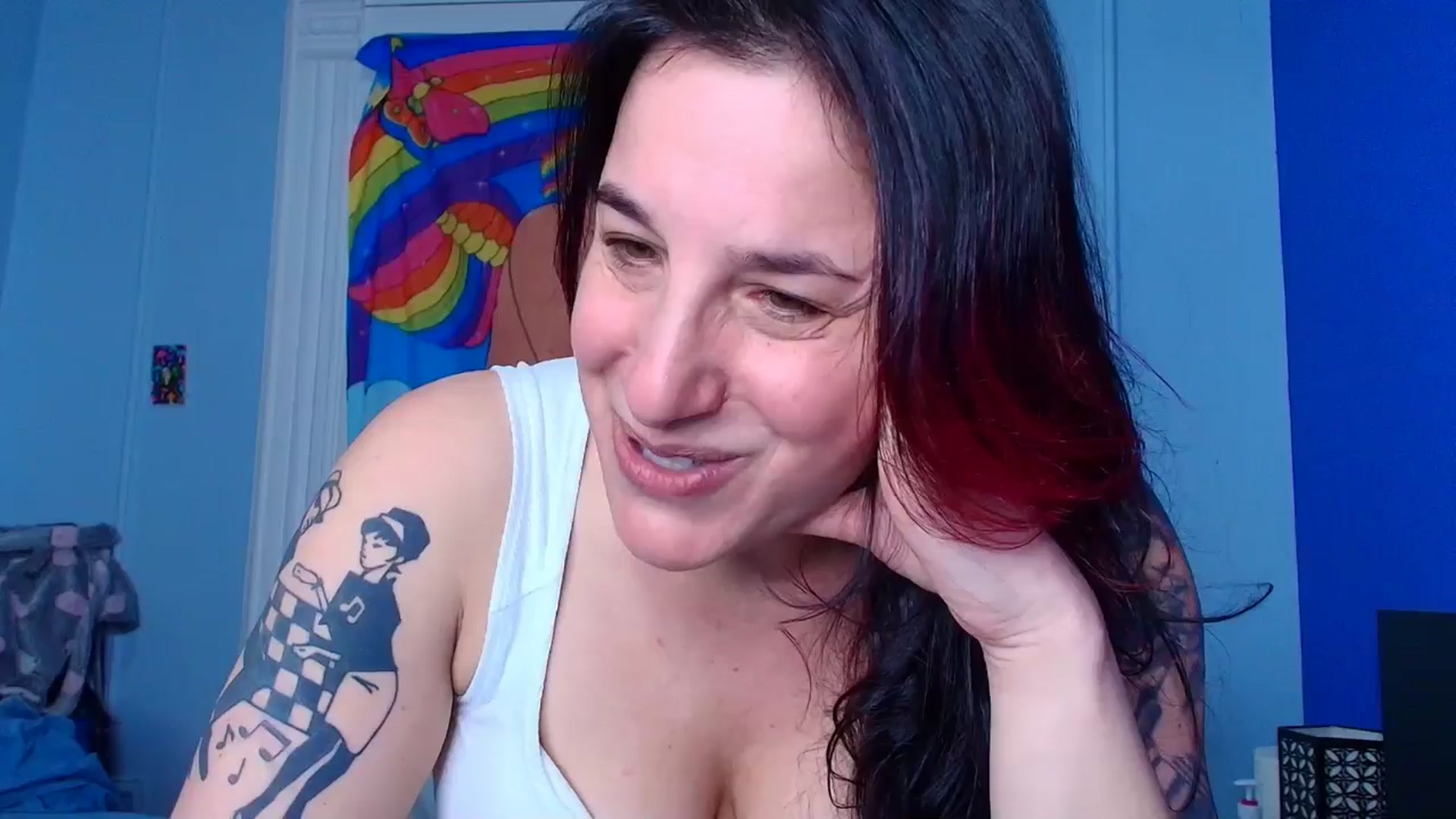 Gallery image thumbnail from abustybabe's myfreecams stream on, 04/10/2026, 21:32 image 19 of 20