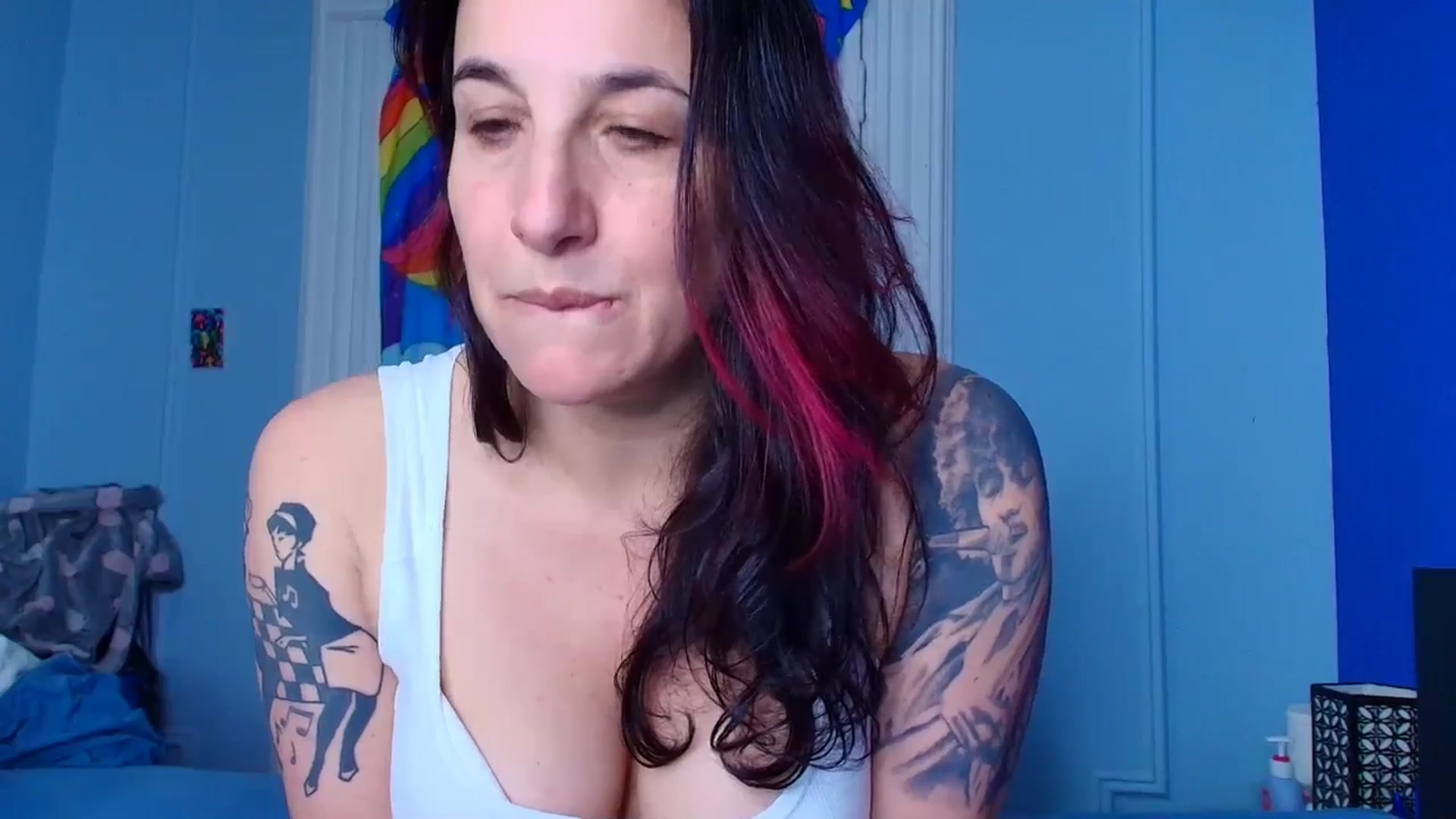 Gallery image thumbnail from abustybabe's myfreecams stream on, 04/10/2026, 21:32 image 13 of 20
