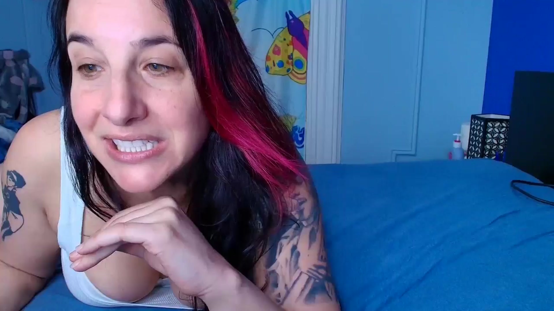 Gallery image thumbnail from abustybabe's myfreecams stream on, 04/10/2026, 21:32 image 10 of 20