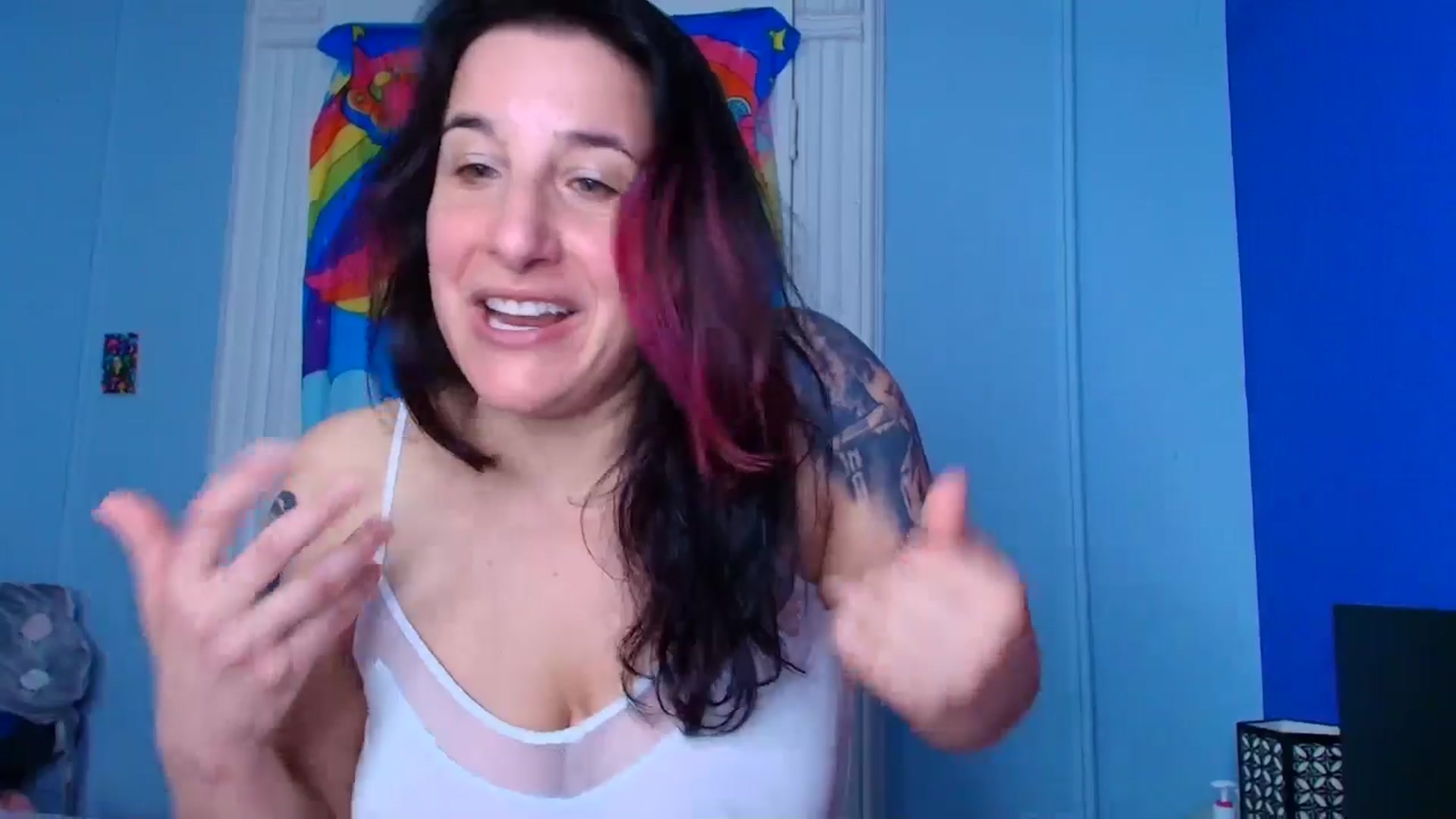 Gallery image thumbnail from abustybabe's myfreecams stream on, 04/17/2026, 21:23 image 9 of 20