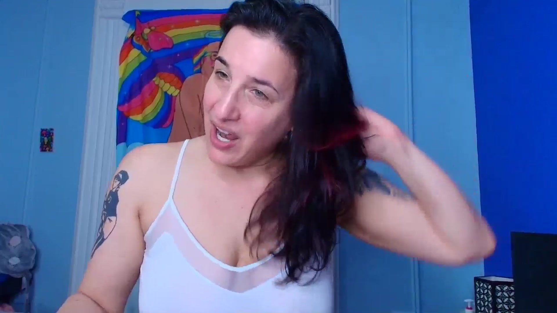 Gallery image thumbnail from abustybabe's myfreecams stream on, 04/17/2026, 21:23 image 13 of 20
