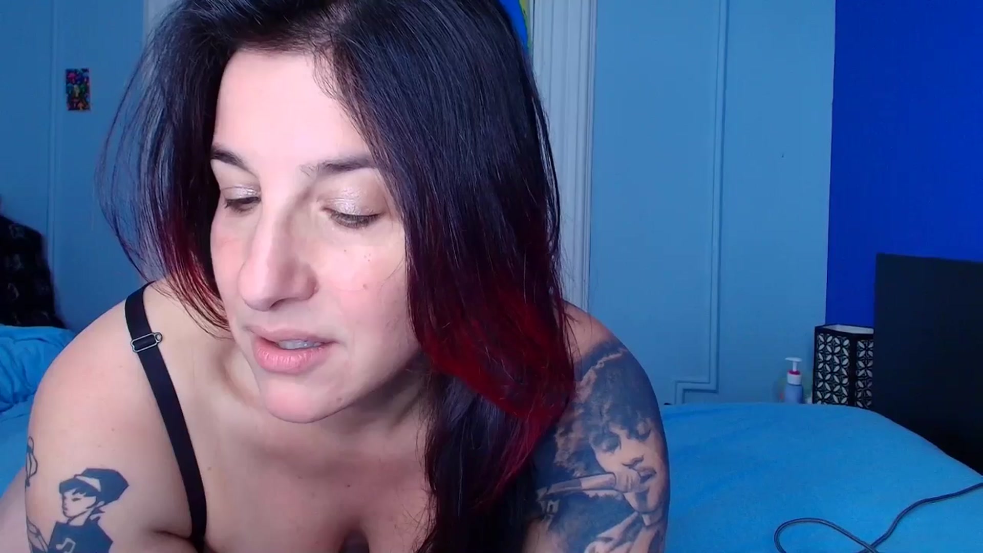 Gallery image thumbnail from abustybabe's myfreecams stream on, 04/21/2026, 21:08 image 2 of 20