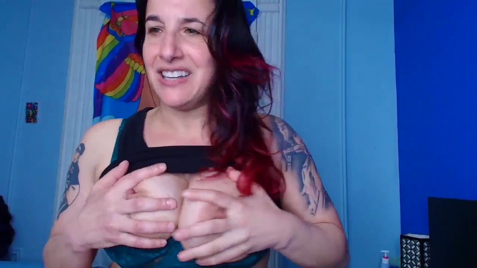 Gallery image thumbnail from abustybabe's myfreecams stream on, 05/07/2026, 21:06 image 2 of 20